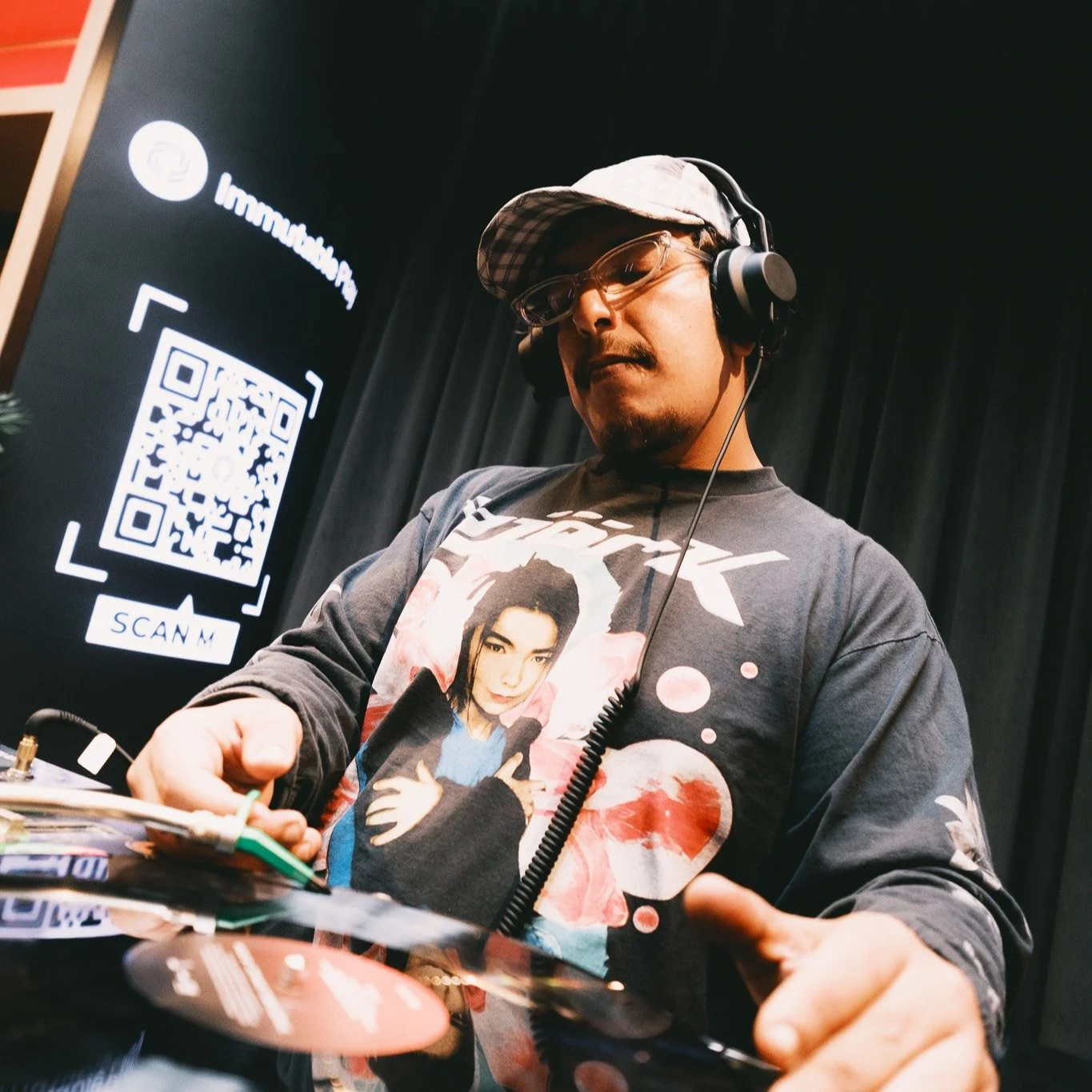 Last week we had a blast in Singapore during F1 week, throwing some epic parties. We're talking vinyl DJs, cocktails, antique music stores, custom apparel, and a whole lot of good vibes. Thanks for having us! 

#eventplanners #canopyclub #f1sprint #s