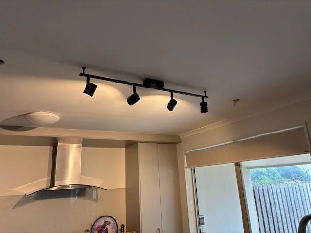 Kitchen spotlights installation