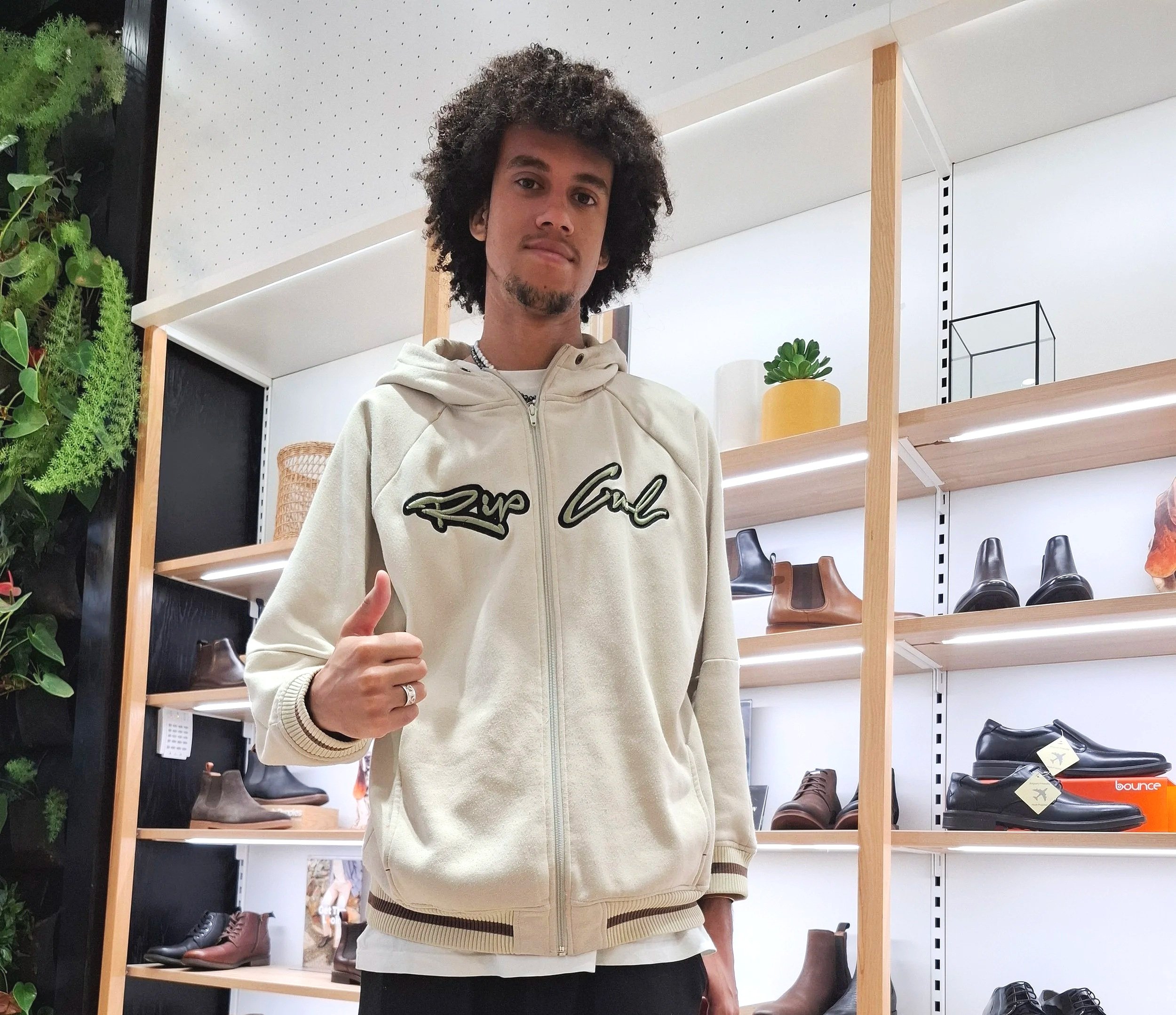 Jamil+in+shop.jpg
