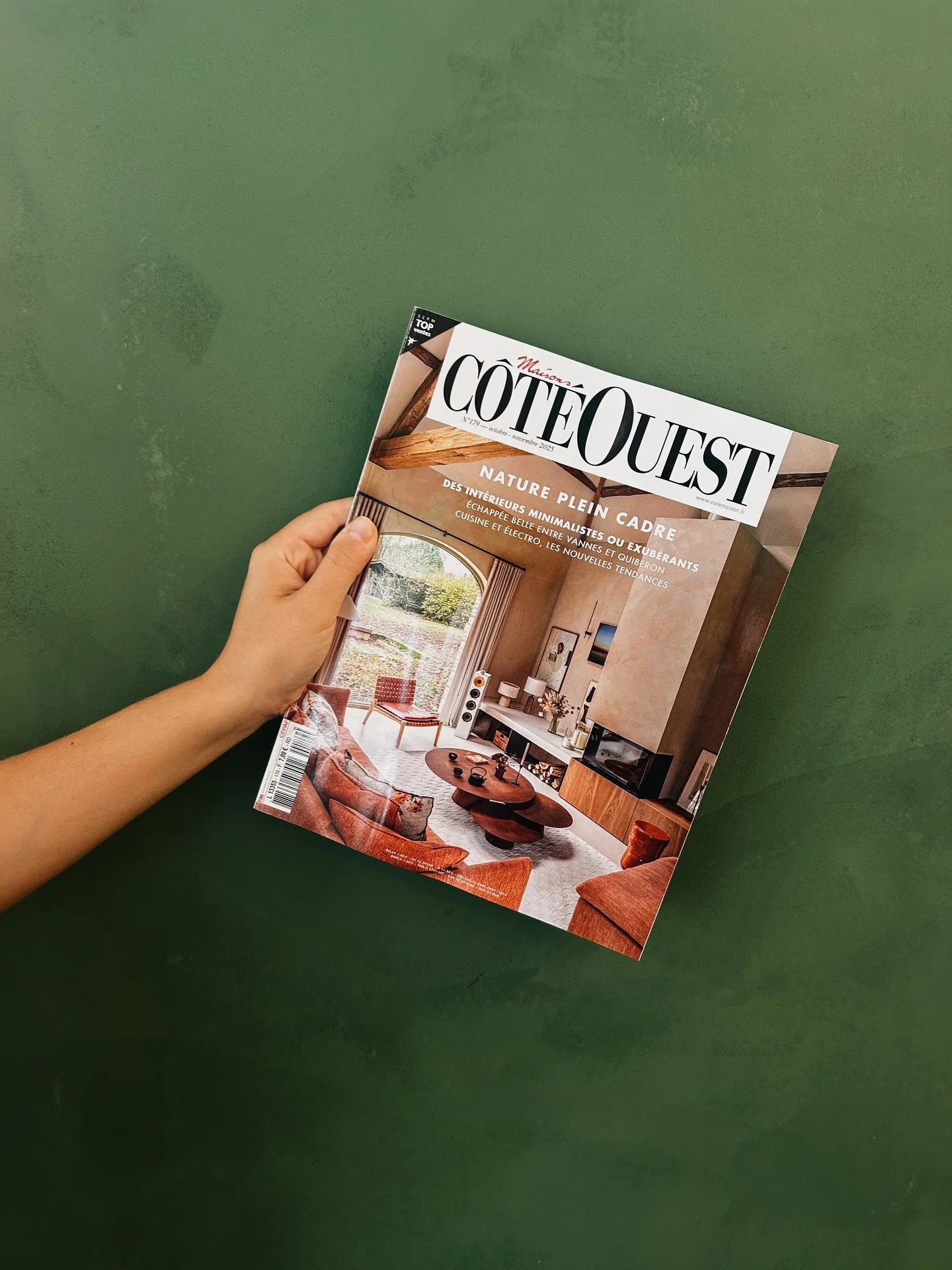 Premi&egrave;re parution dans C&ocirc;t&eacute; Ouest&hellip; et en couverture, s&rsquo;il vous pla&icirc;t ! 😎
👉 Avec le projet Capucins, qu&rsquo;on adore pour sa modularit&eacute; et son atmosph&egrave;re chaleureuse.
Une maison de famille qui a