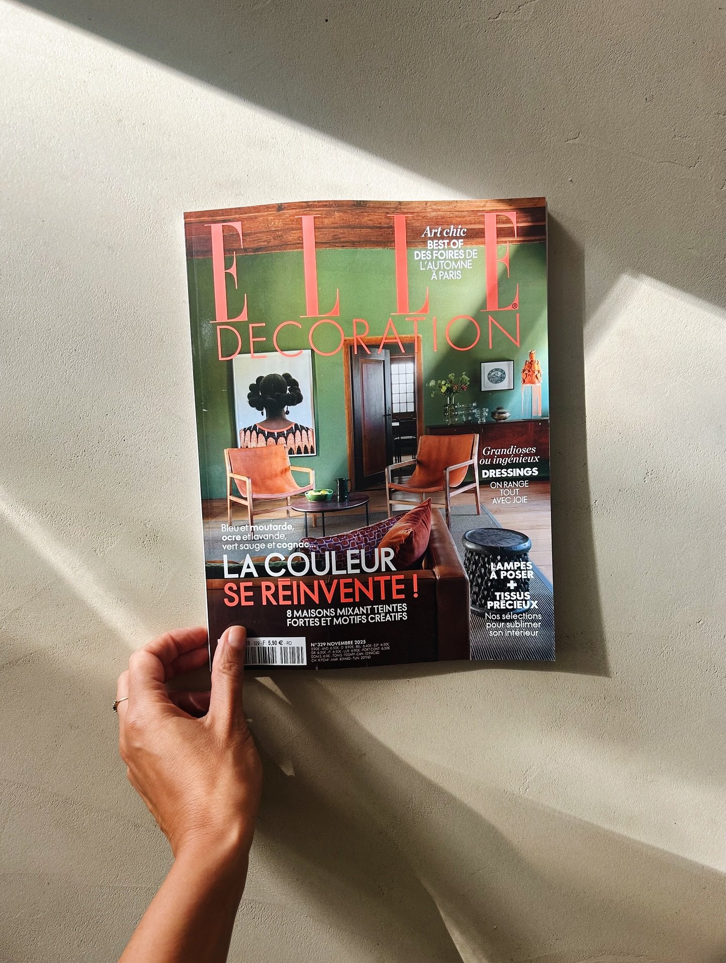 LE&Ccedil;ON DE COULEURS 🎨 
Dans le dernier num&eacute;ro @elledecorationfr 🗞️
Notre projet Salmaris que nous avions gard&eacute; secret jusqu&rsquo;&agrave; maintenant, enfin r&eacute;v&eacute;l&eacute; dans ce magazine iconique. 
👉 Nous sommes h