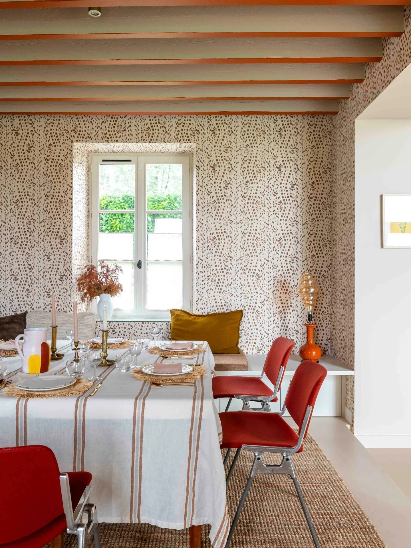 Quand la cuisine et la salle &agrave; manger du projet
Plaine prennent des airs de f&ecirc;tes 🎅
Nous sommes heureux de terminer l&rsquo;ann&eacute;e avec ces belles images de ce projet normand qu&rsquo;on adore shoot&eacute;es 📸 par @amandine.jule