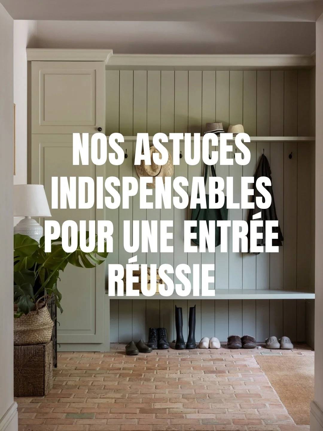 Nos 3 astuces indispensables pour une entr&eacute;e de maison r&eacute;ussie 🤓📝

1️⃣ Un pan de mur avec des pat&egrave;res afin de pouvoir directement accrocher son manteau ou son cir&eacute; d&eacute;goulinant 🧥
2️⃣ Une banquette afin de pouvoir 