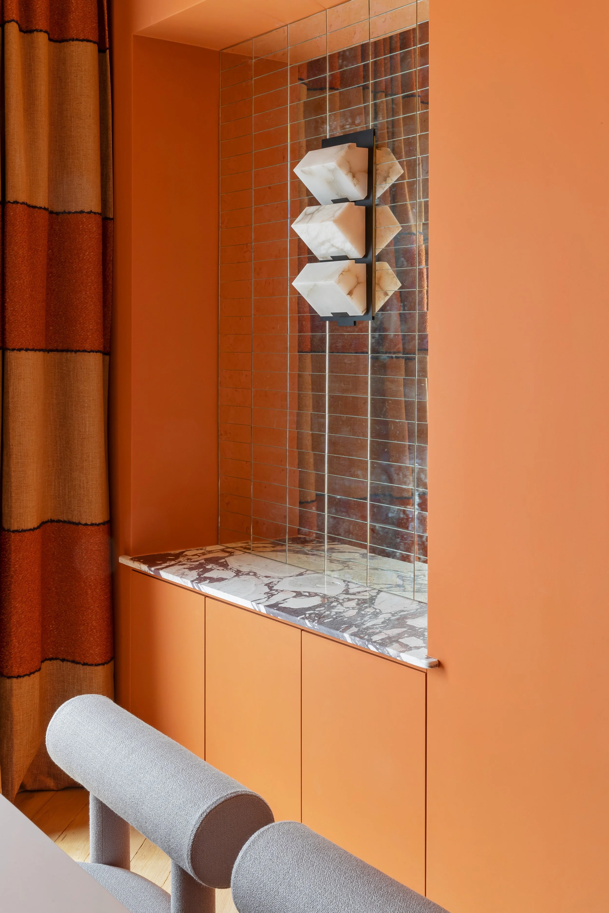 rénovation appartement parisien coloré par l'agence terres