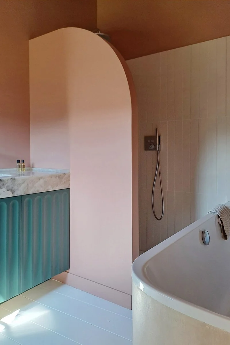 salle de bain rose