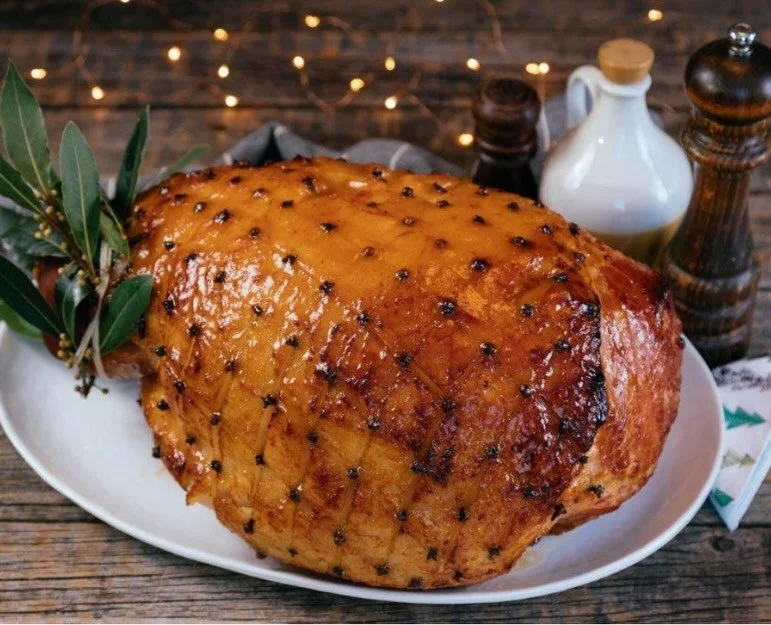 Need Christmas hams? We have a large range of @premierbeehivenz and @hellersnz meats online. 🥓