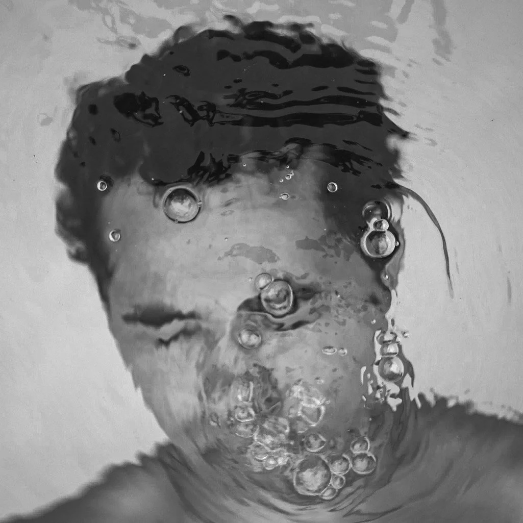 1-Face_REALLY_in_water_1.jpg
