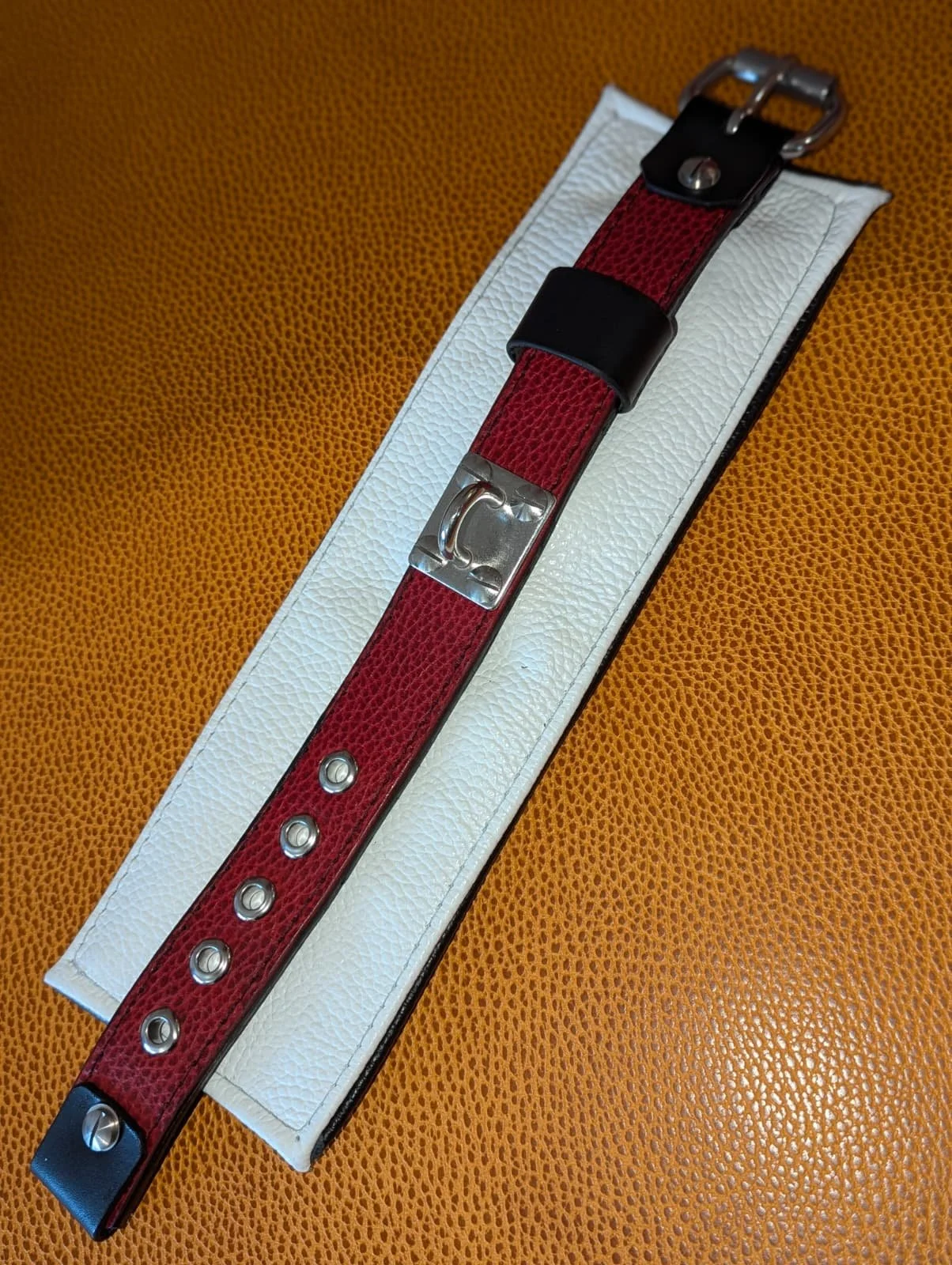 "Dalton" Dollaro Cuffs: Narrow strip