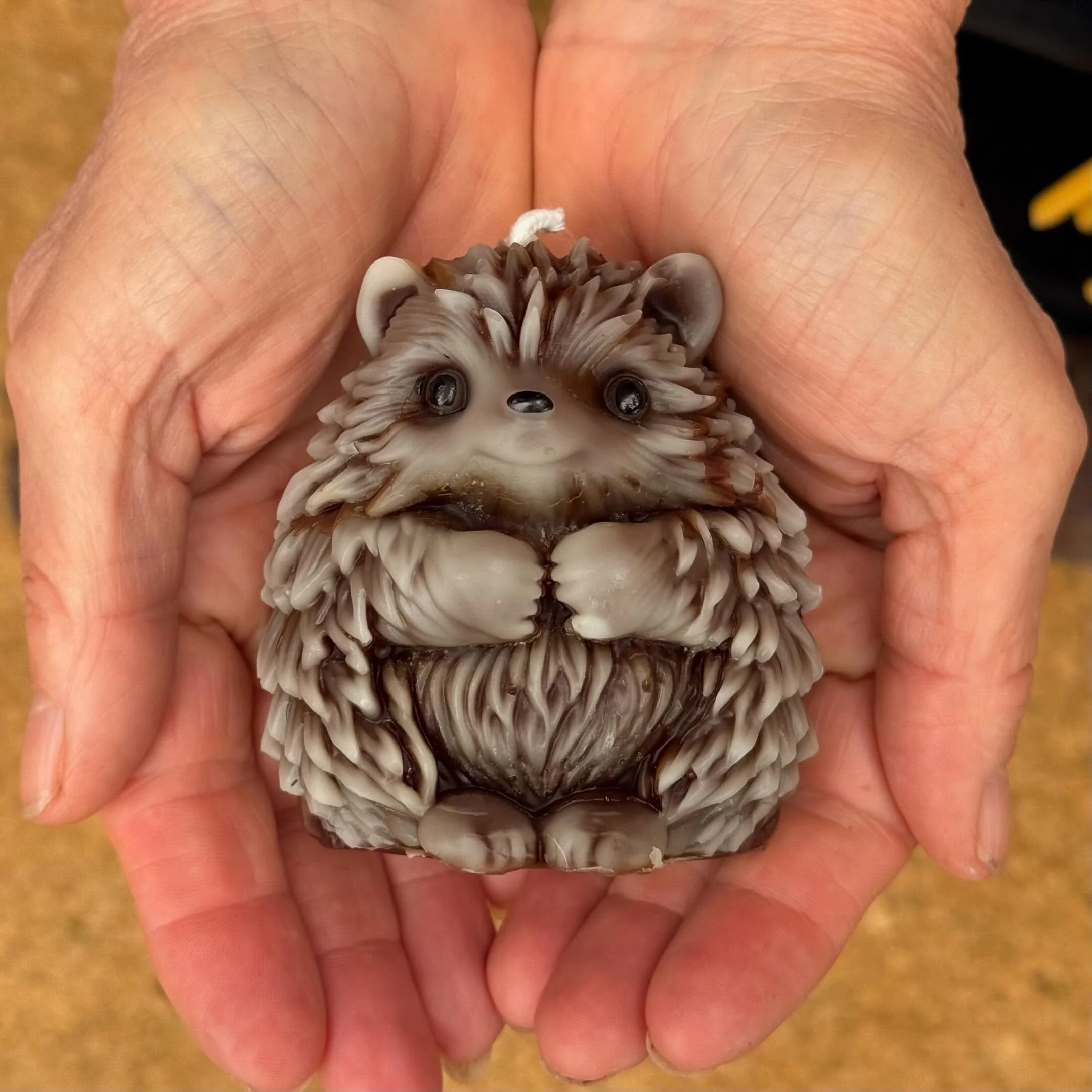 Say hello to the cuddliest candle you&rsquo;ve ever seen 🕯️🦔
Perfect for gifting, decorating, or just adding a sprinkle of cosy charm to your day.

#purebeewwax #beeswaxcandles #handdippedcandles #rawhoney #hedgehogcandle #devonbees #devonhedgehog