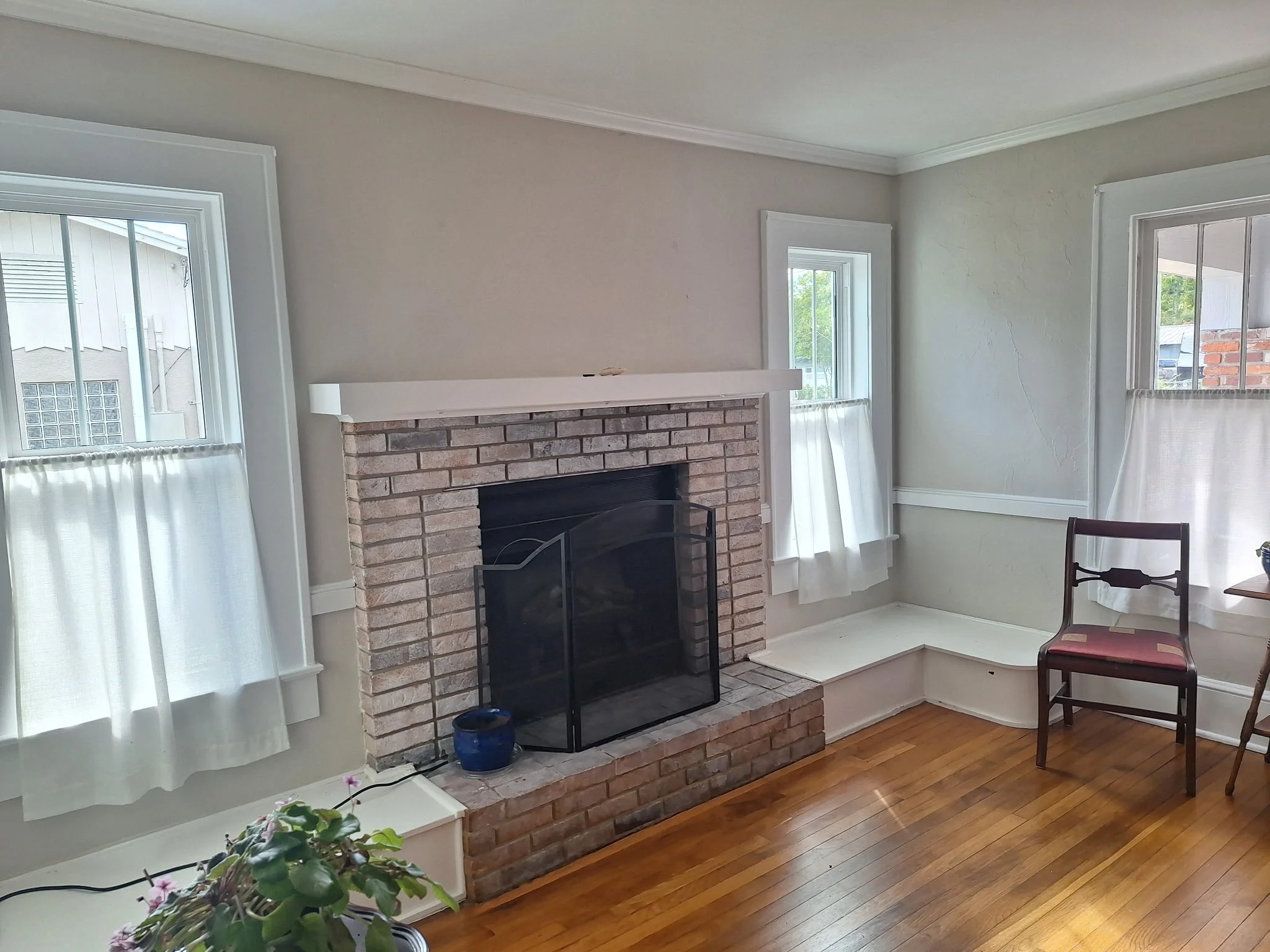 Fireplace interior painting in East Colonial Orlando living room