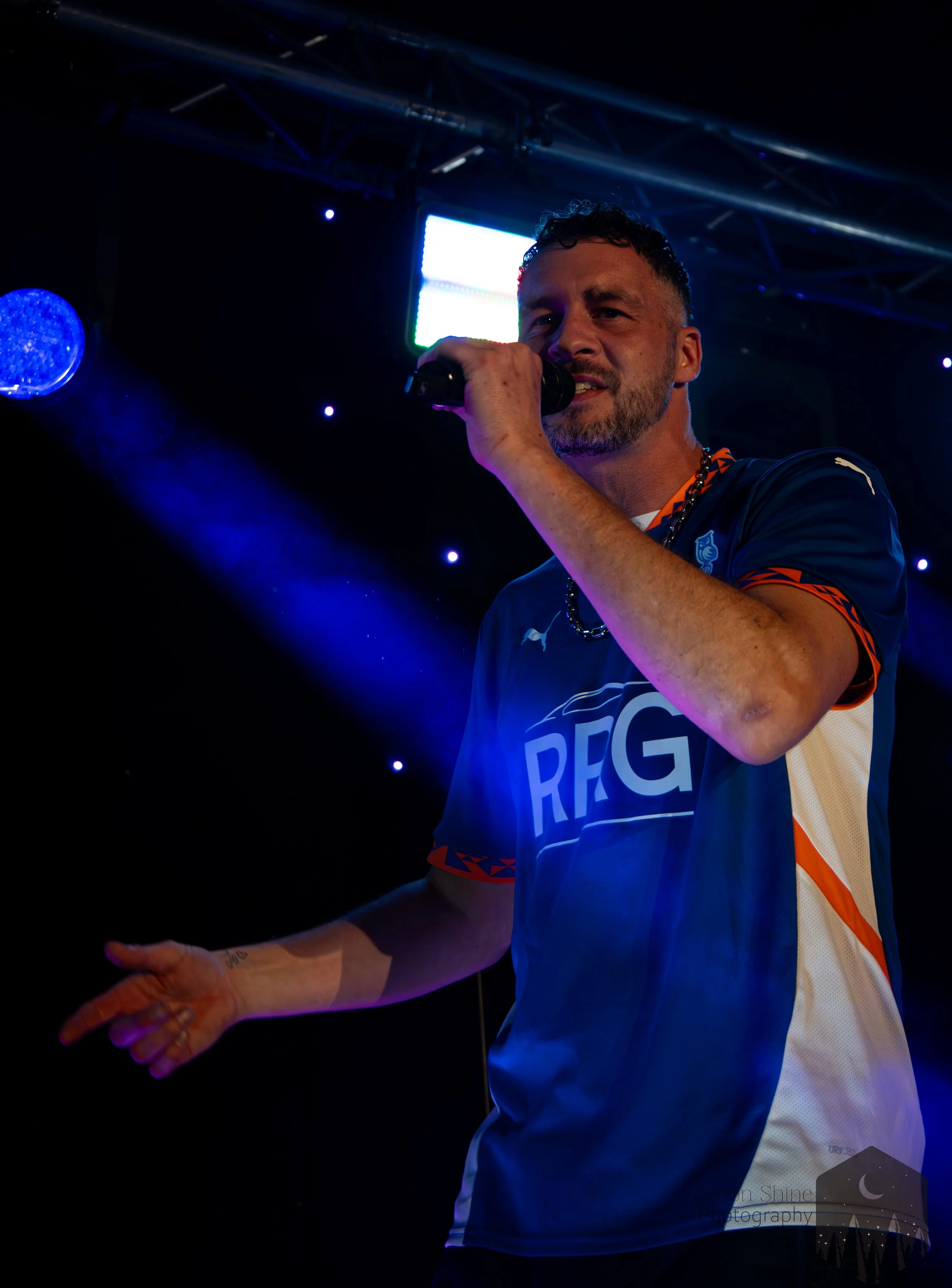 Two Conners, Oldham Athletic, Oldham