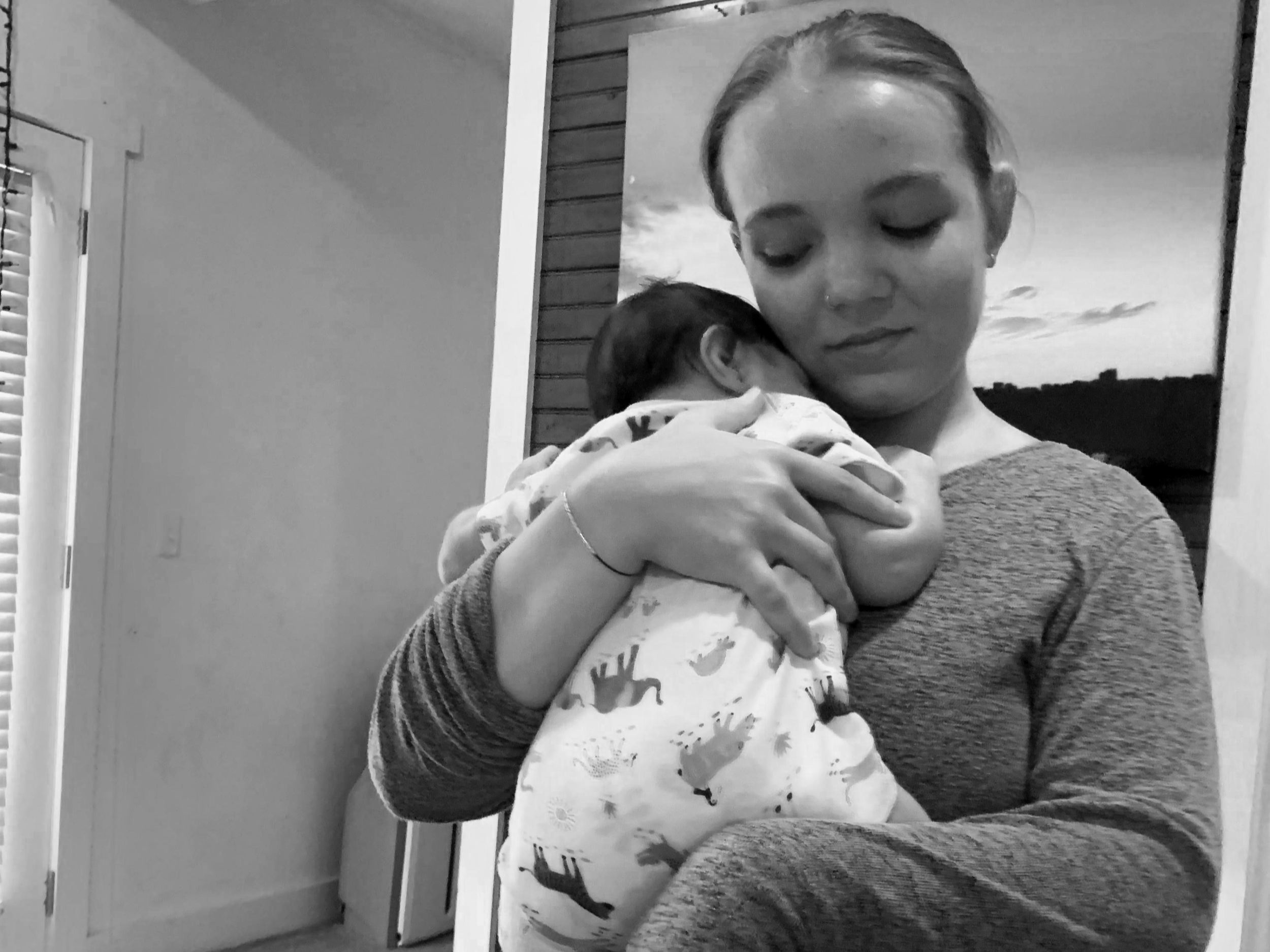 Postpartum Doula Bella Love, PCD (DONA), provides compassionate in-home postpartum support, newborn care guidance, and overnight assistance for families throughout North Carolina, including Charlotte, Raleigh, Asheville, and surroundings communities.