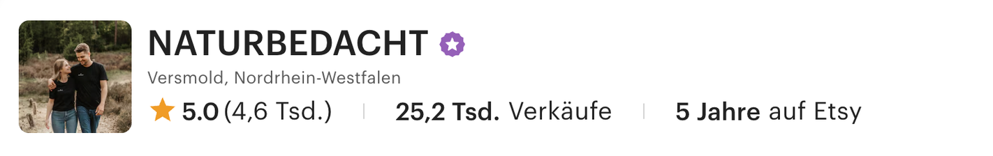 Profilbild einer Personengruppe beim Wandern im Wald, mit dem Etsy-Shop-Namen 'NATURBEDACHT' und Standort Versmold, Nordrhein-Westfalen.