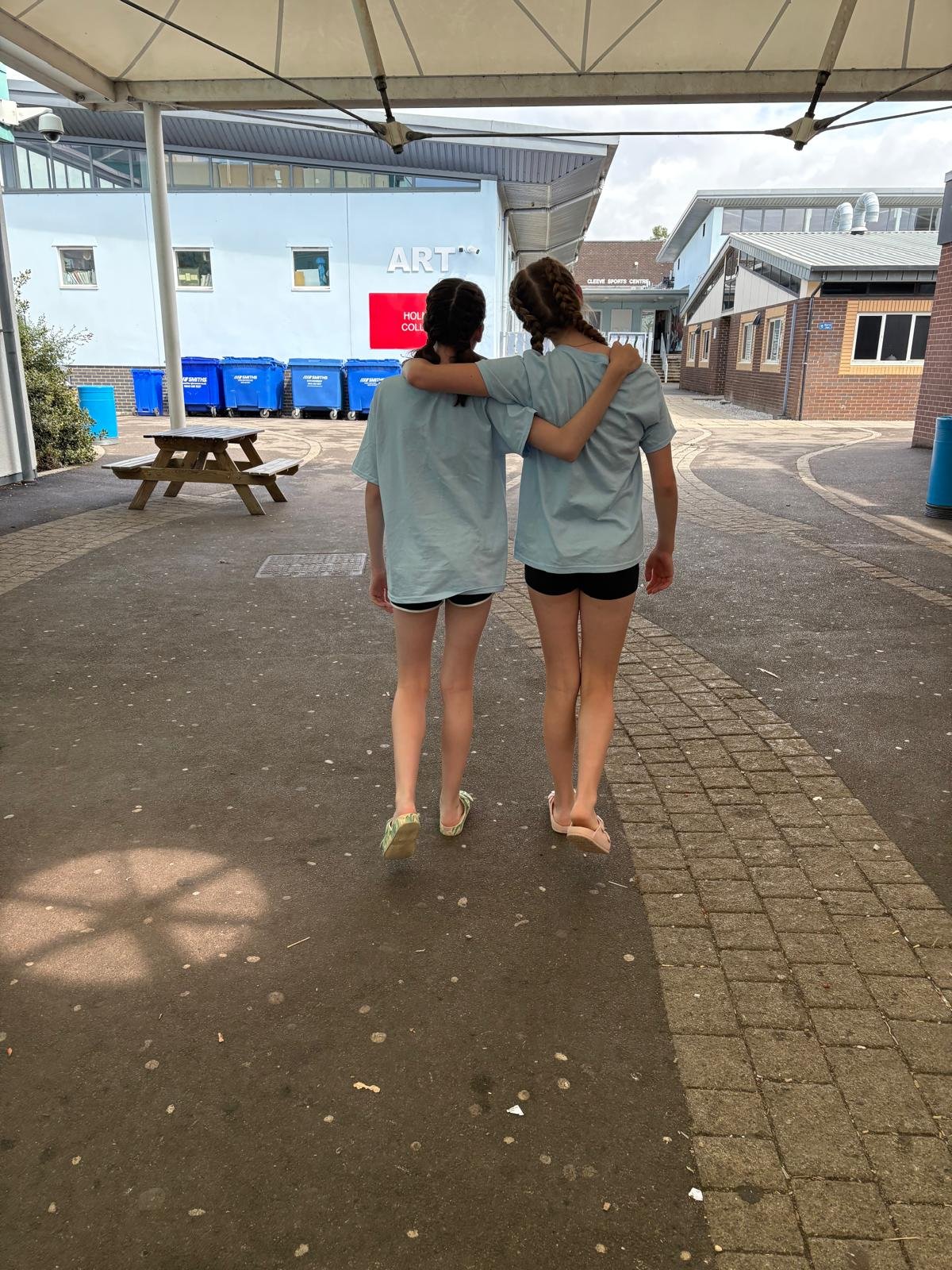 WhatsApp Image 2025-08-20 at 09.21.35.jpeg