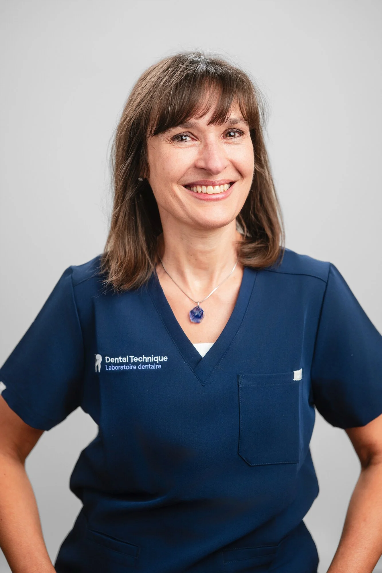 Sylvie, adjointe administrative, laboratoire dentaire à Laval, Dental Technique