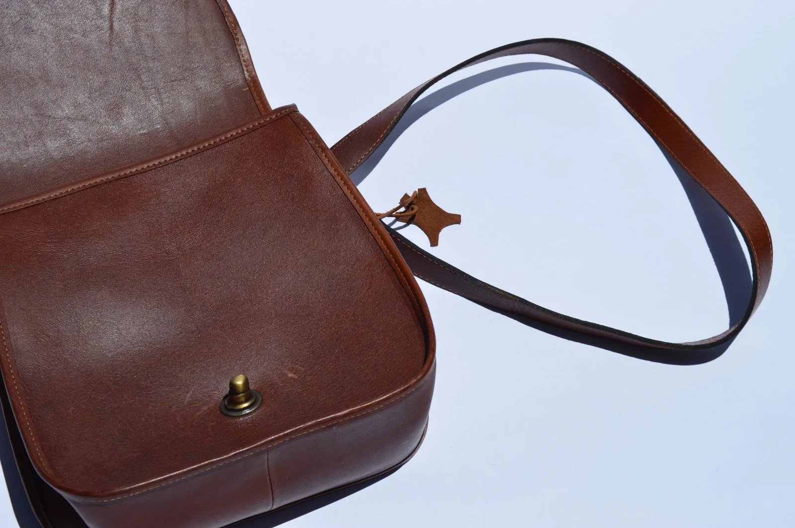 M0101_Authentic leather bag 4.jpeg
