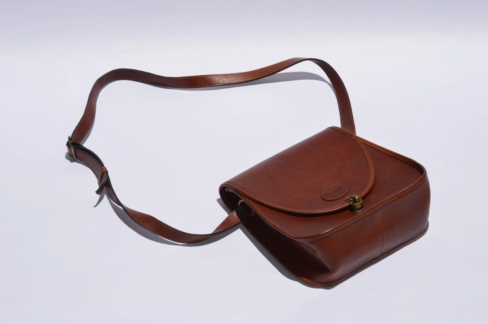 M0101_Authentic leather bag .jpeg