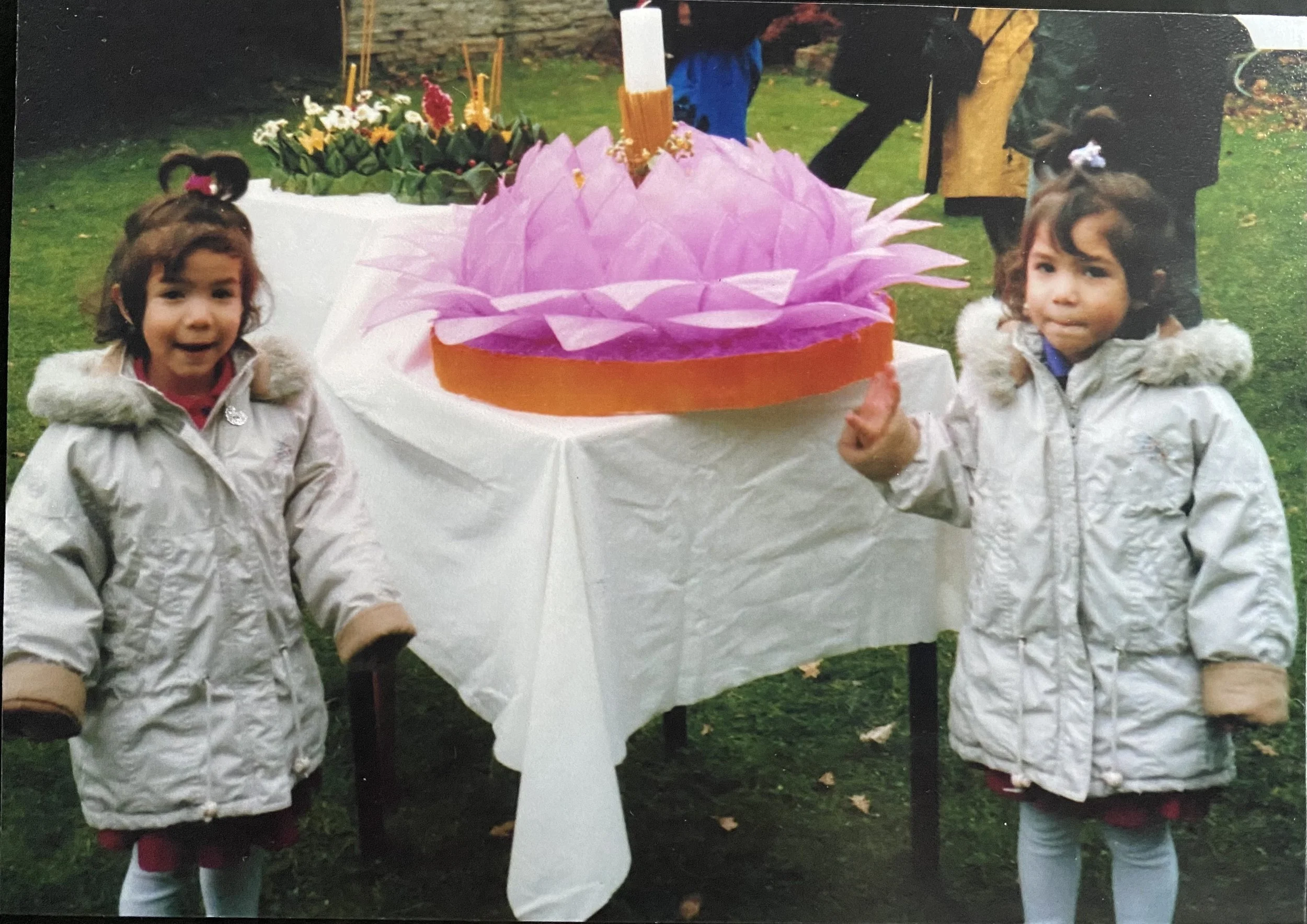 loy krathong.jpg