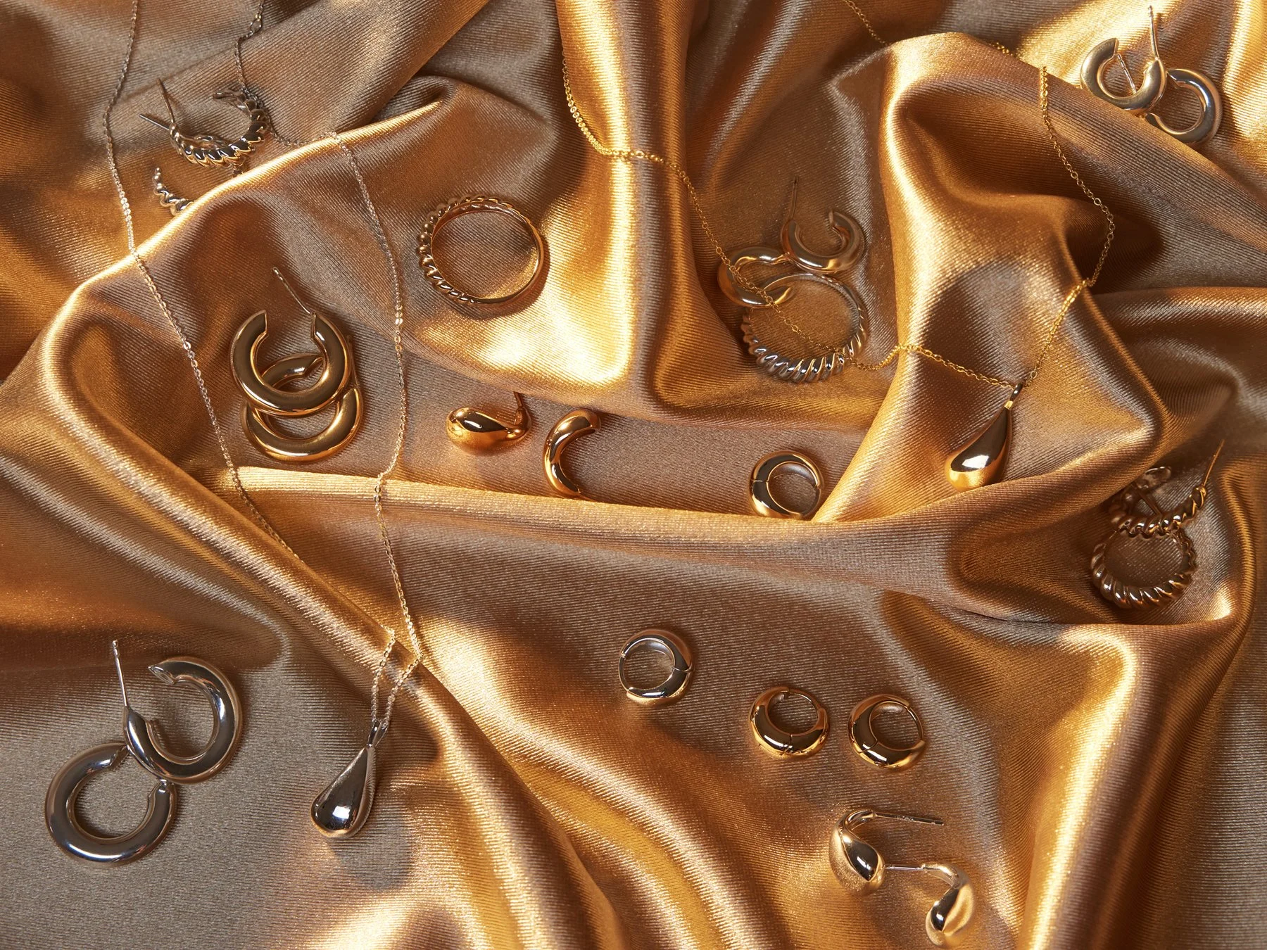 Gloss Essentials_Gloss Collection Fabric_Flatlay.jpg