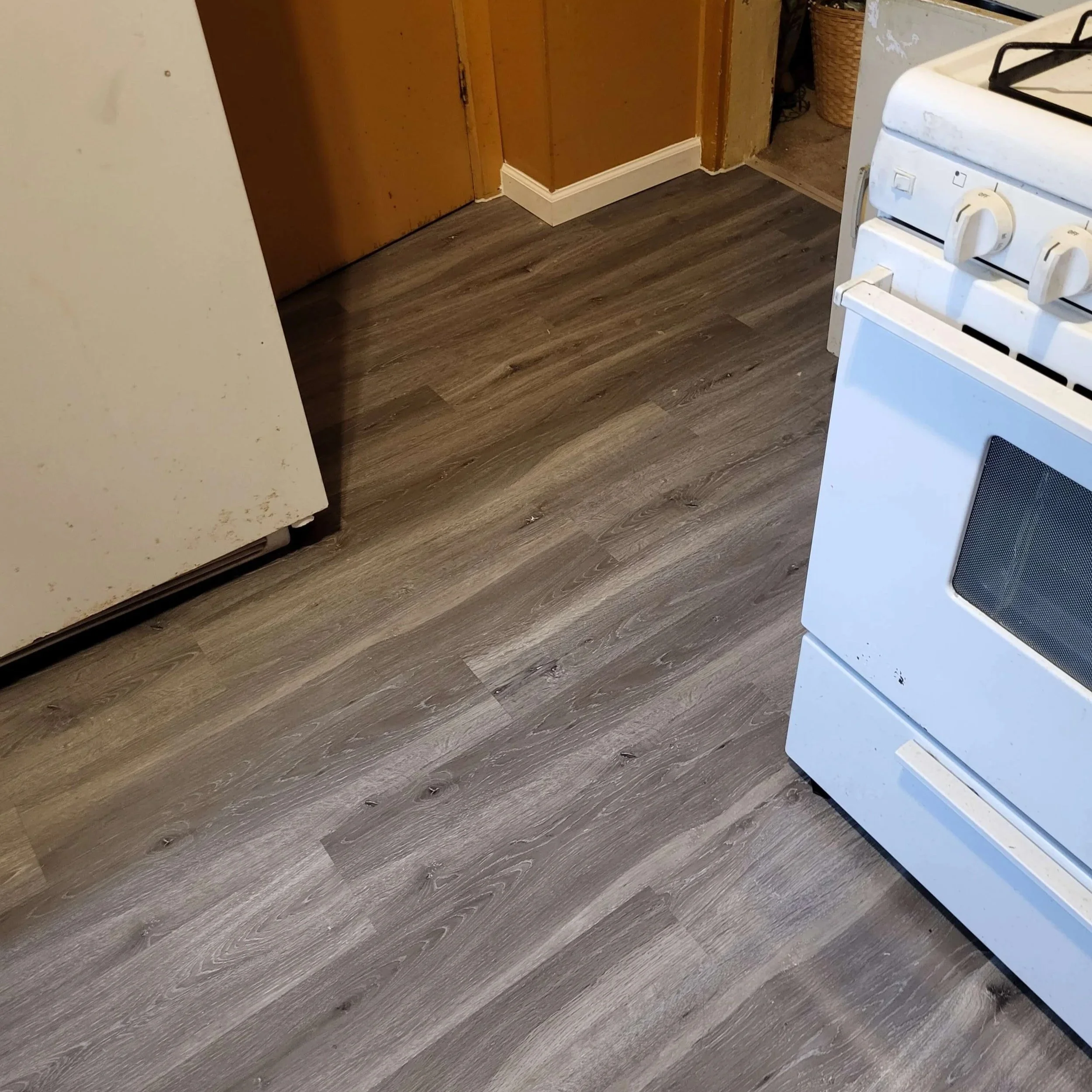 Kitchen Flooring Replacement – Floor Refinishing
