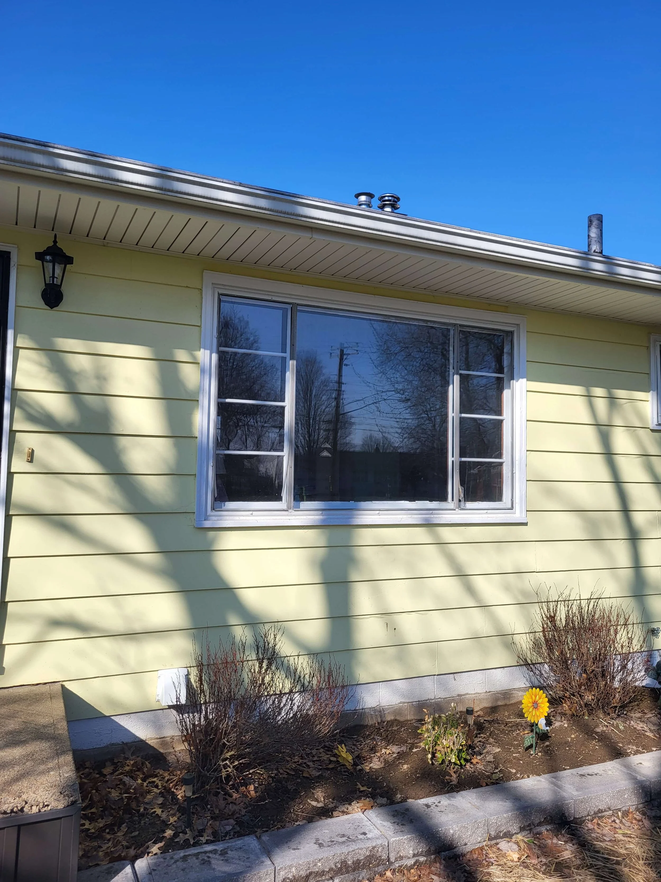 Aging Windows Showing Signs of Failure