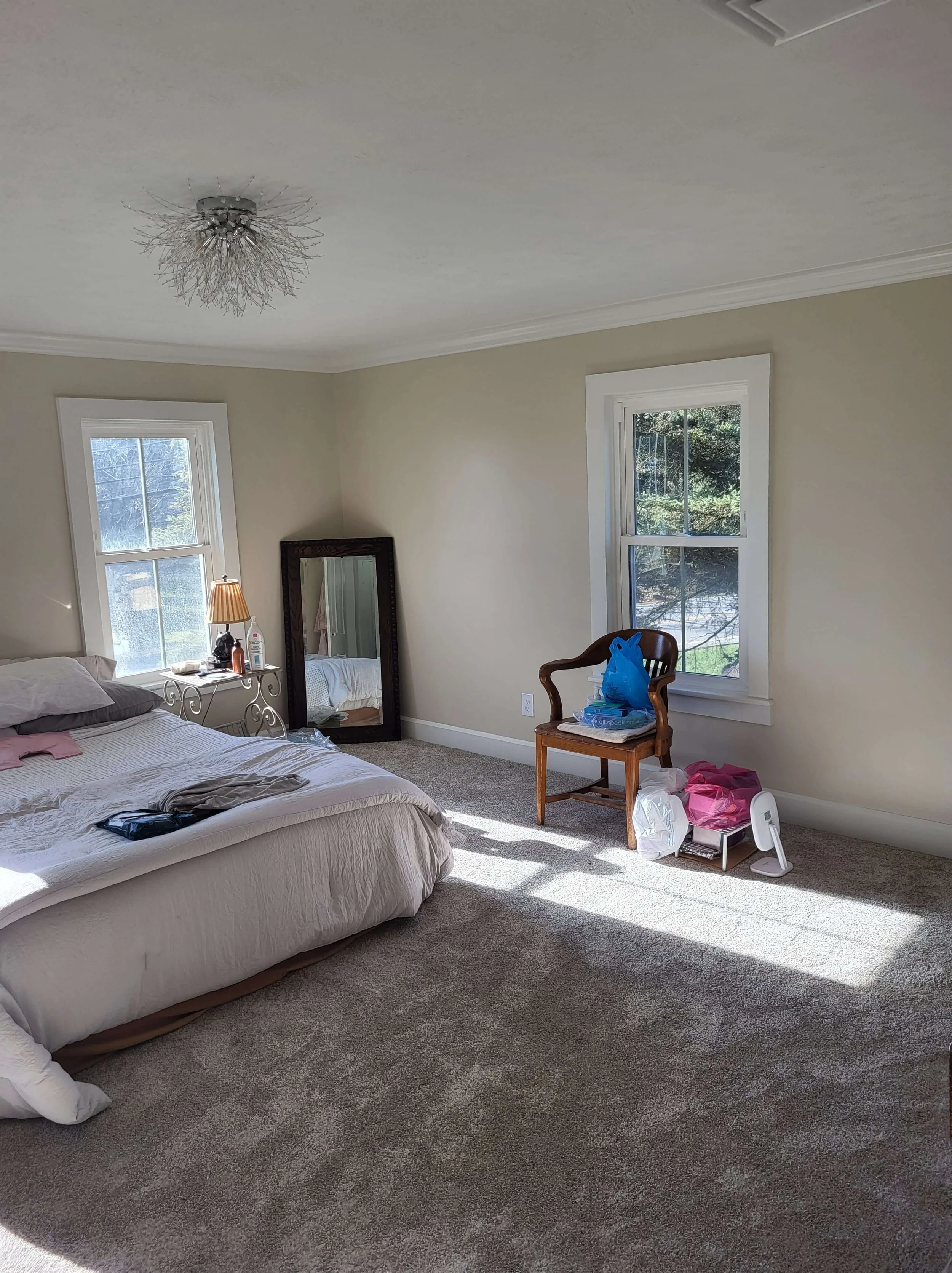 DLR Construction bedroom renovations, including wall-refinishing, carpet installation, and fixture replacement located in Northeast, Ohio