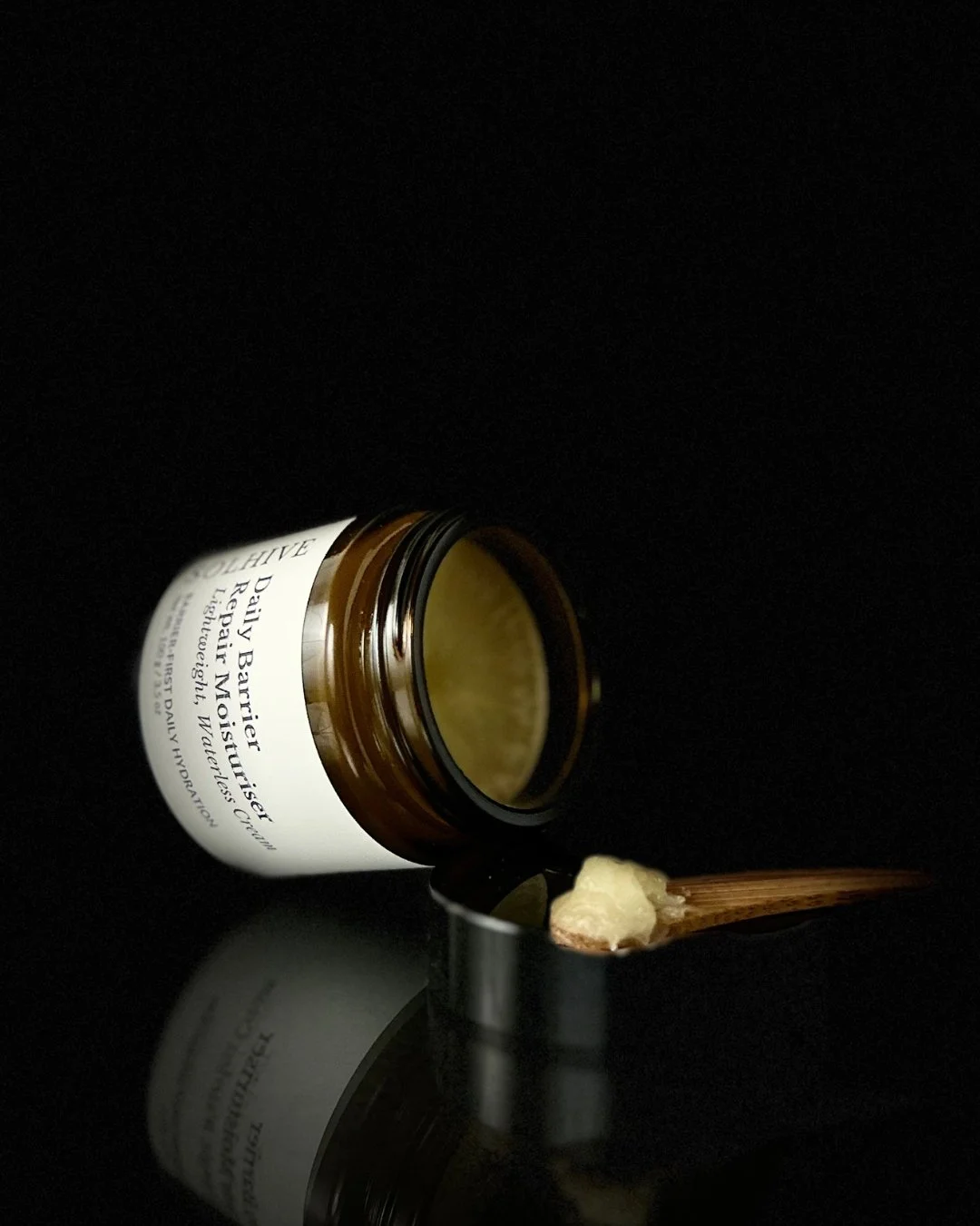 Daily Barrier Repair Moisturiser Open.jpg (Copy)