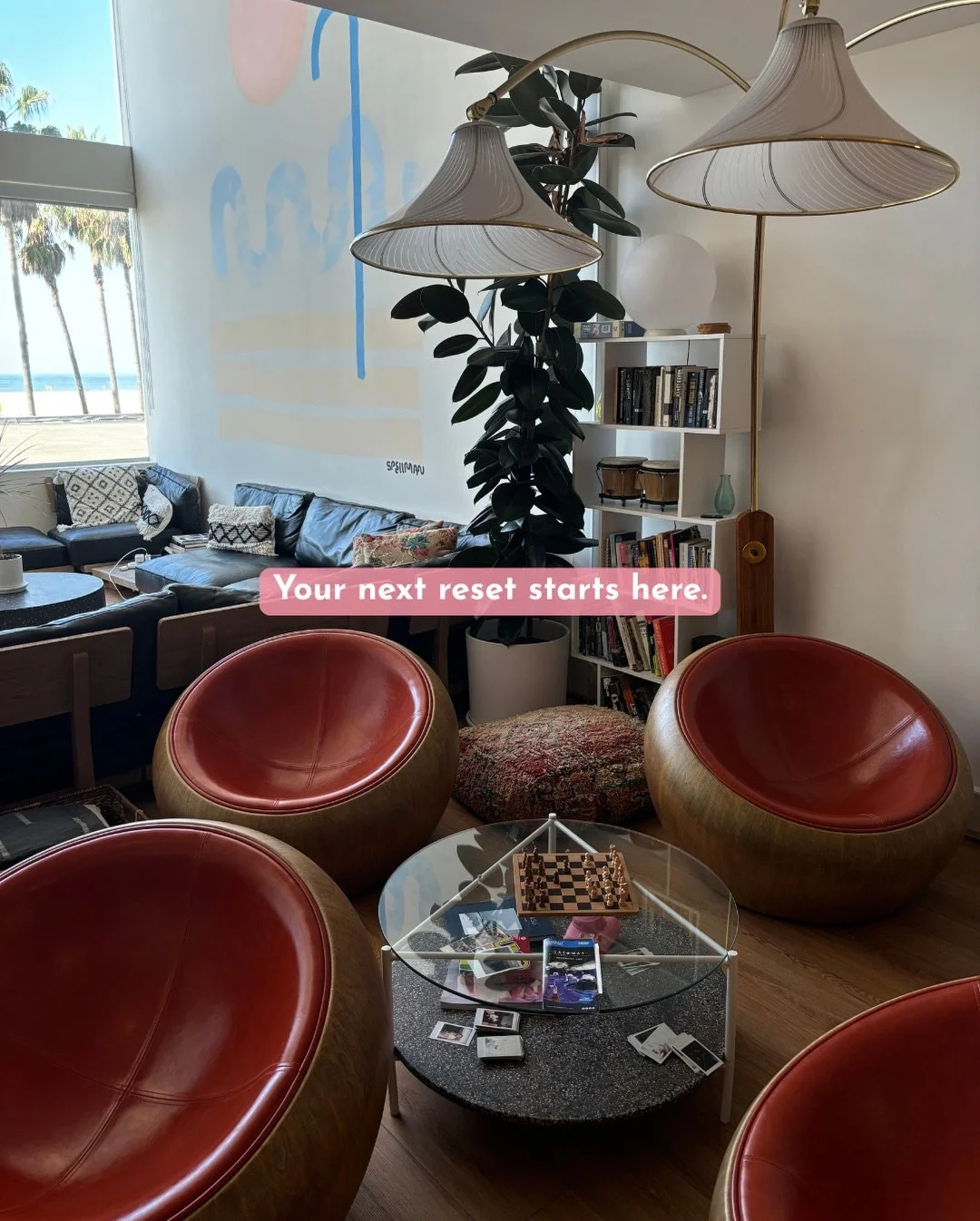 Sometimes, a change of place is all one needs. 🌴

stayopen.com

#StayOpen #PodHotel #SoCal #venicebeach