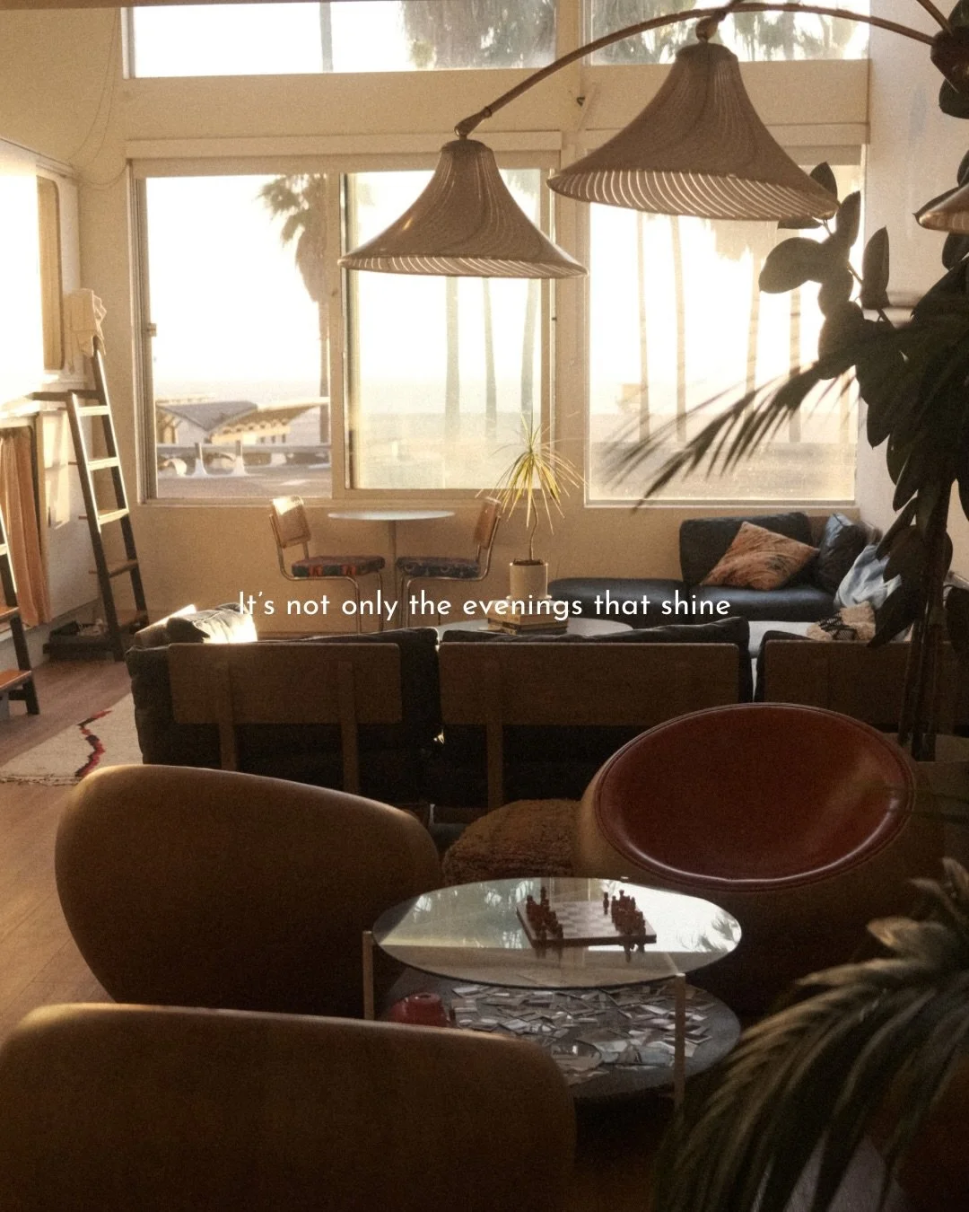 t&rsquo;s not only the evenings that shine - Venice Beach mornings bask in sunlight. ☀️

#StayOpen #SoCal #PodHotel #venicebeach