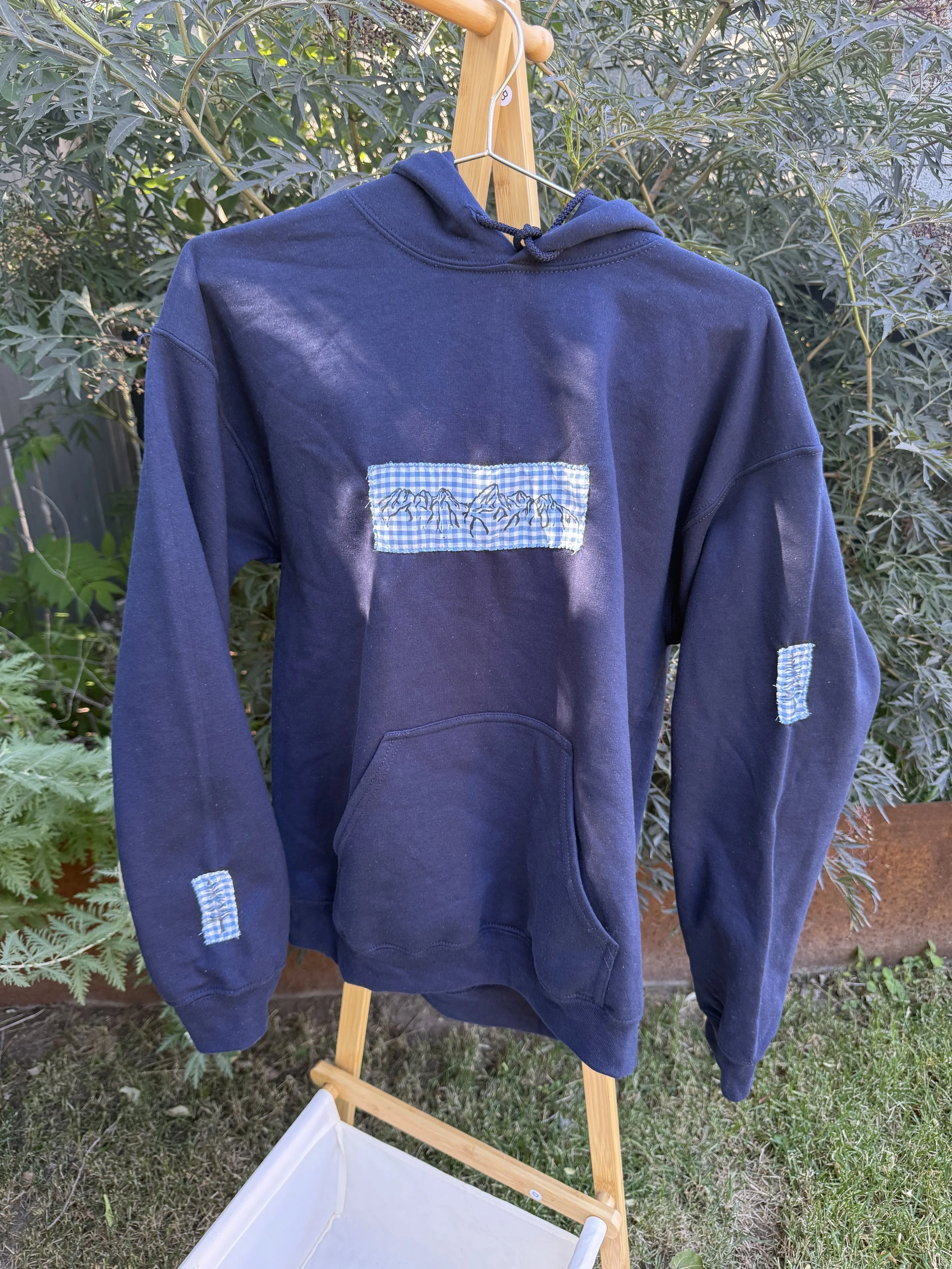 medium navy teton hoodie