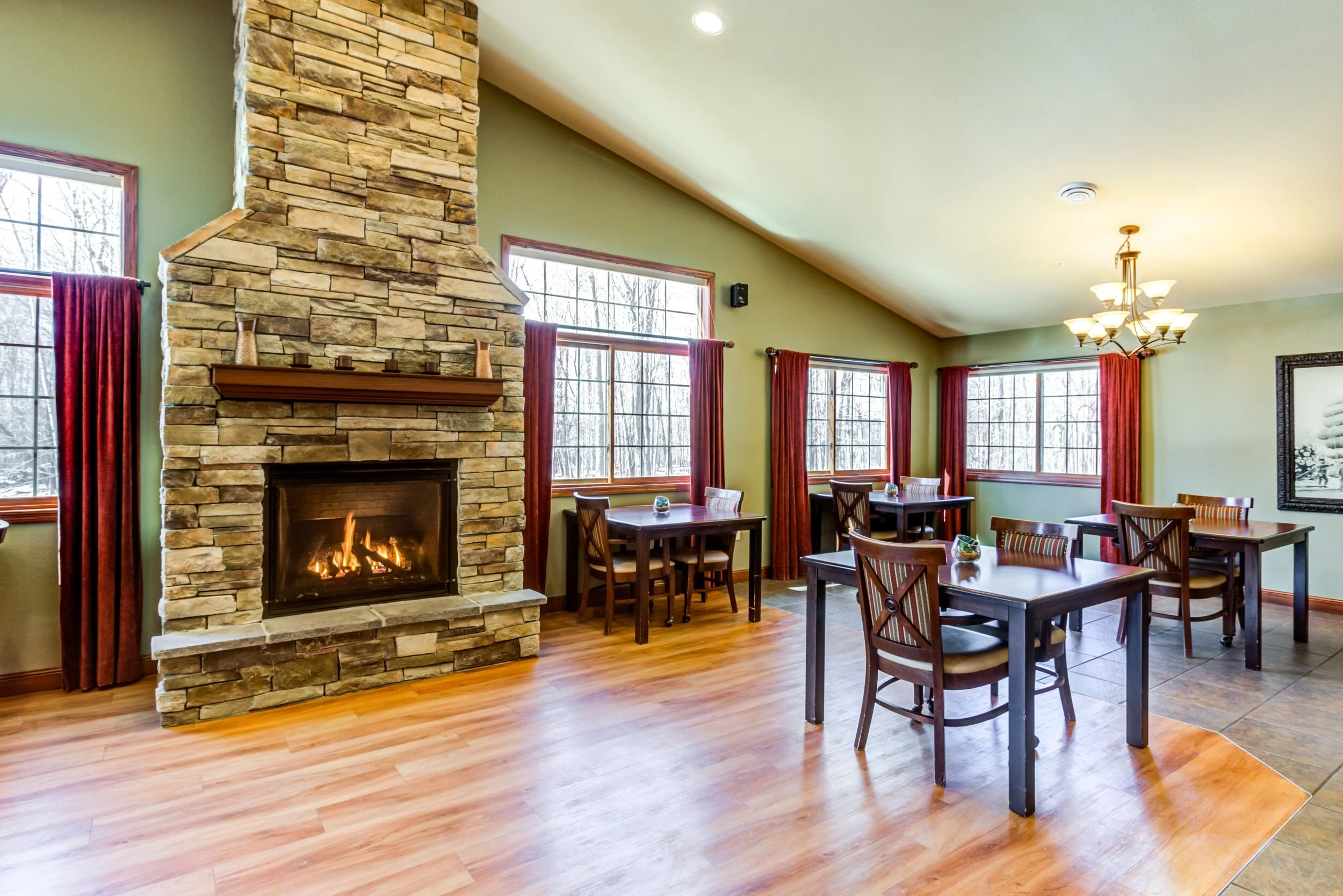 Diamond+Willow+Assisted+Living+-+Cloquet-POI-010.jpg