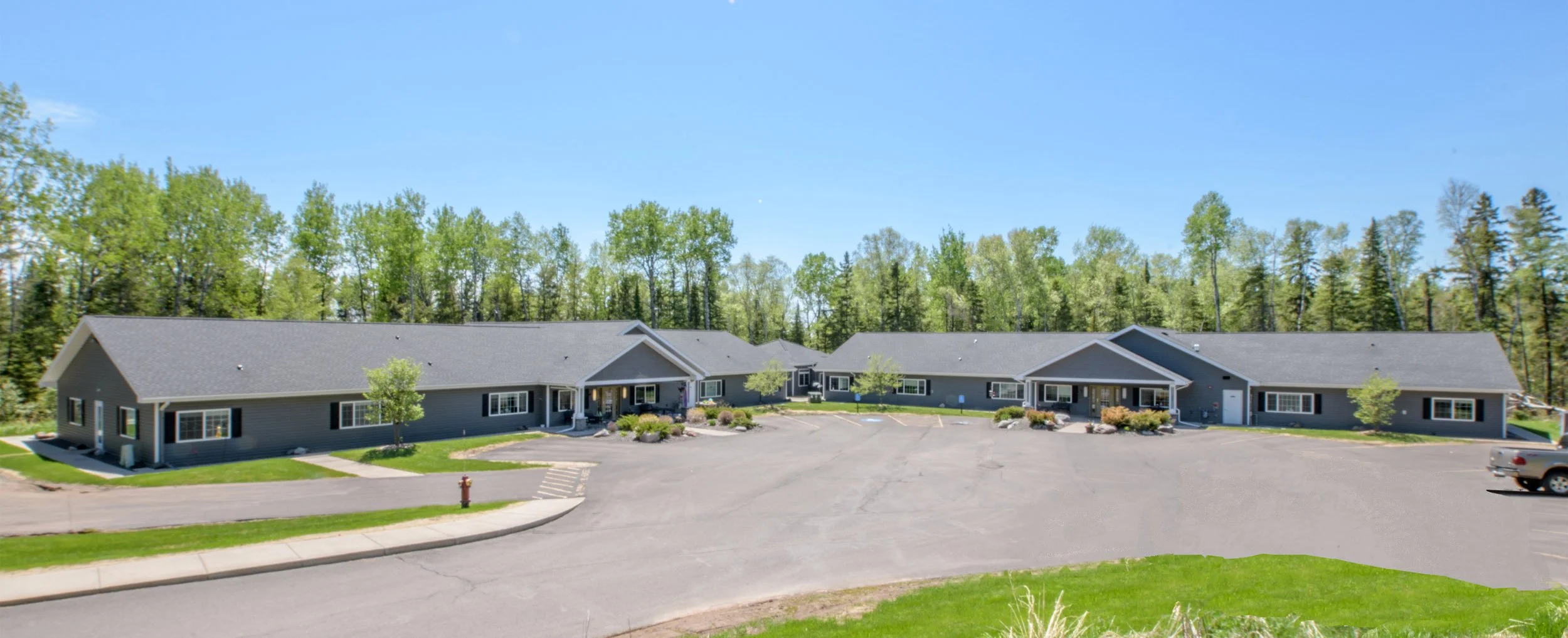 Diamond-Willow-Lester-Park-Wide-Front.jpg