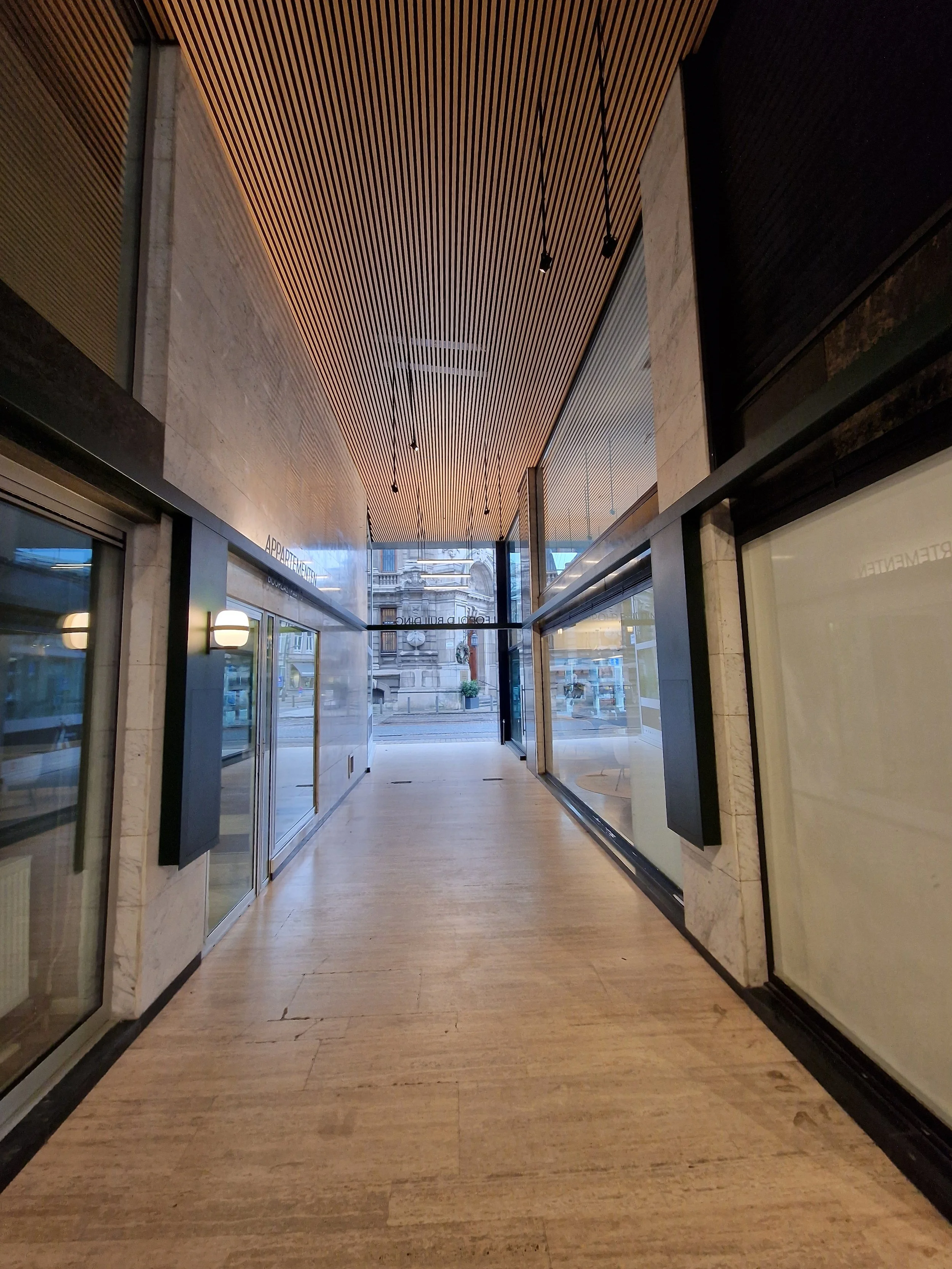 Hunter Douglas HD 30BD woodtone