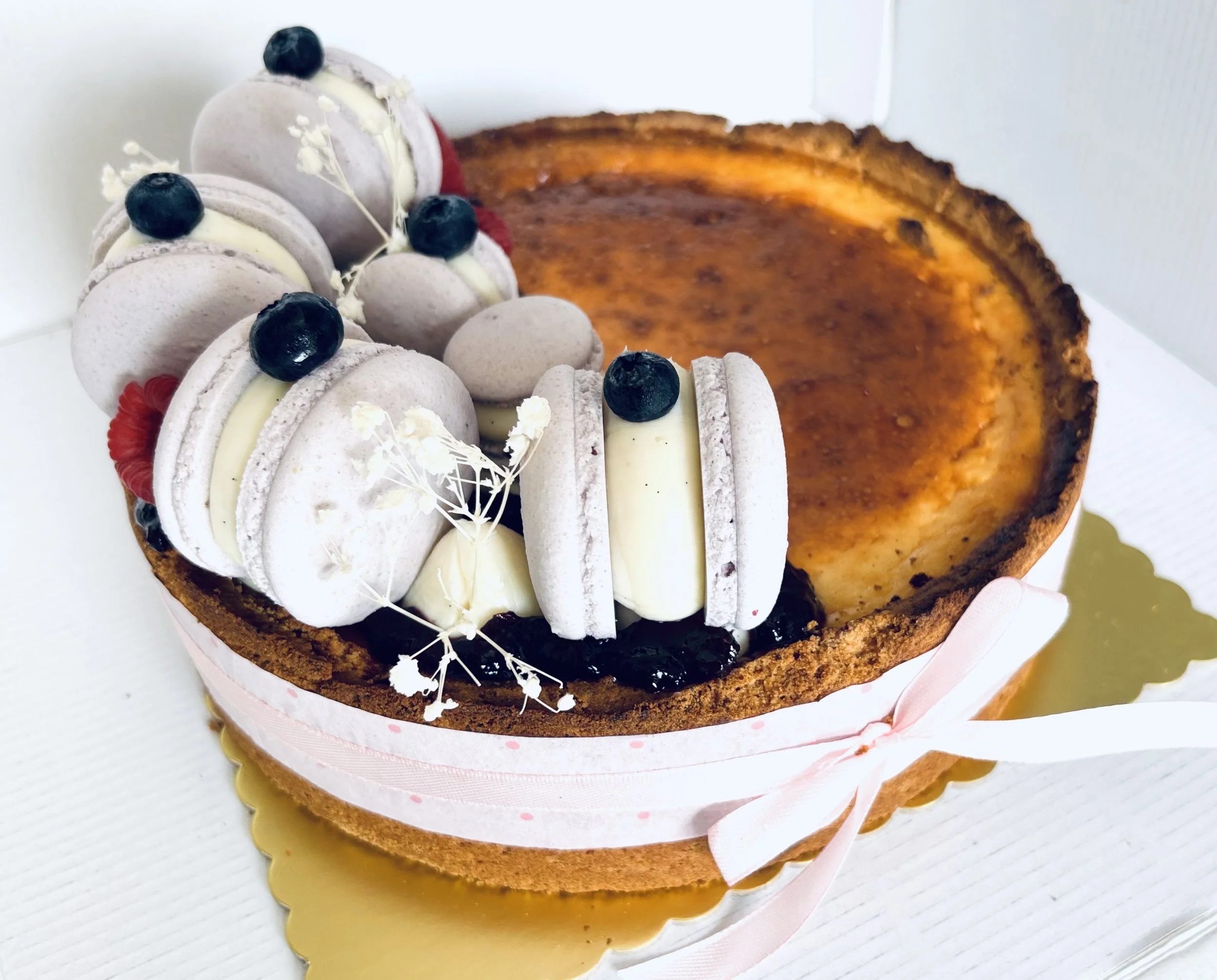 CHEESE CAKE & MACARONS, 35€/Kg