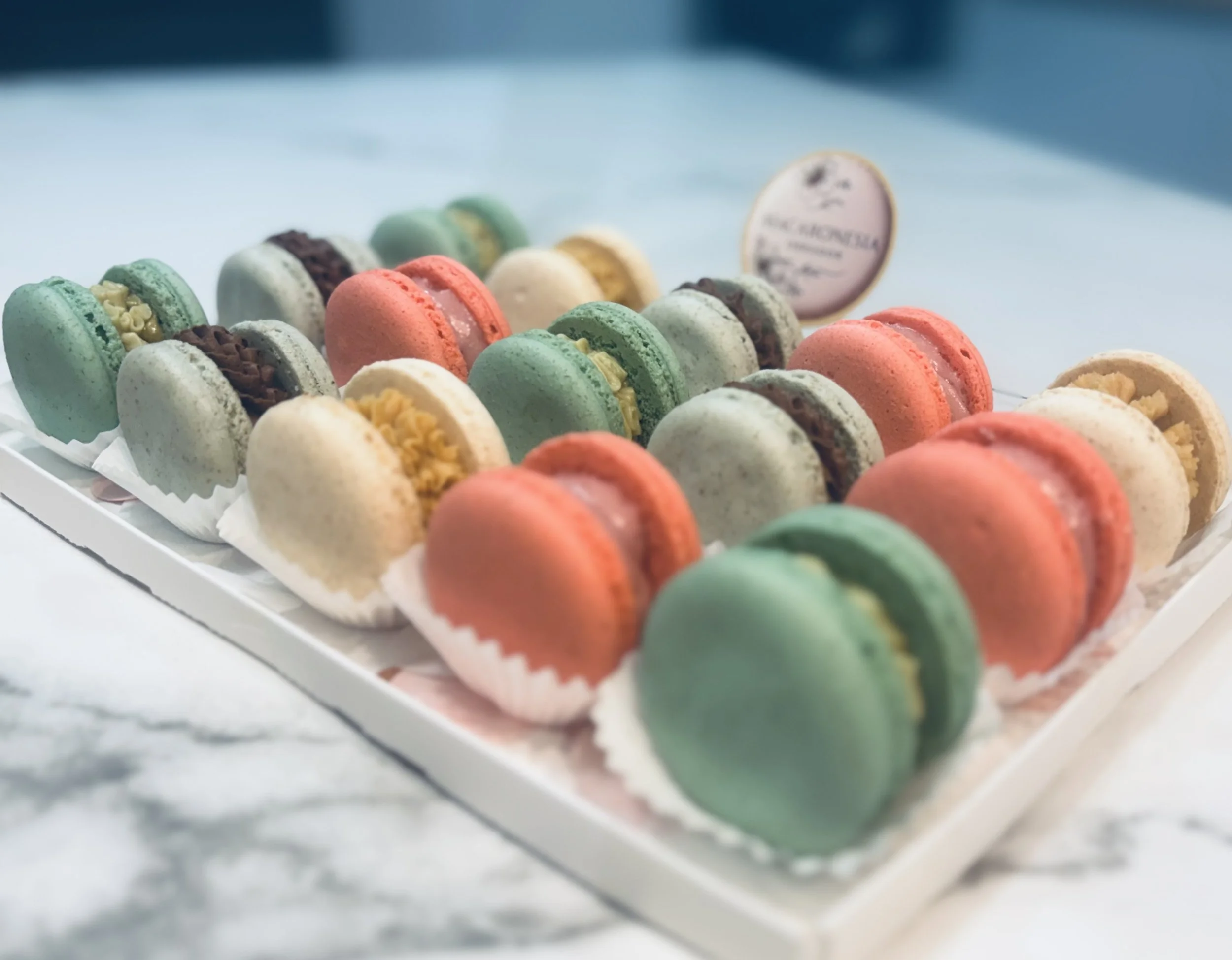 Caja sencilla de macarons, cantidad 15/28 uds. Precio: 30€/50€