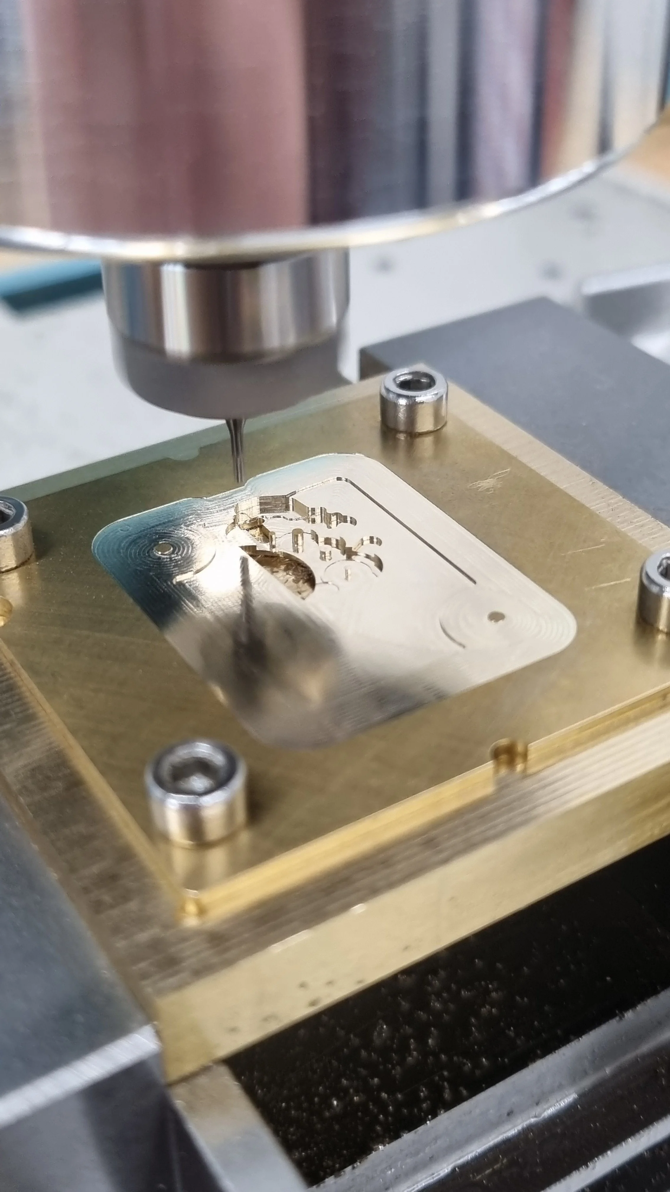 Machining of mainplate