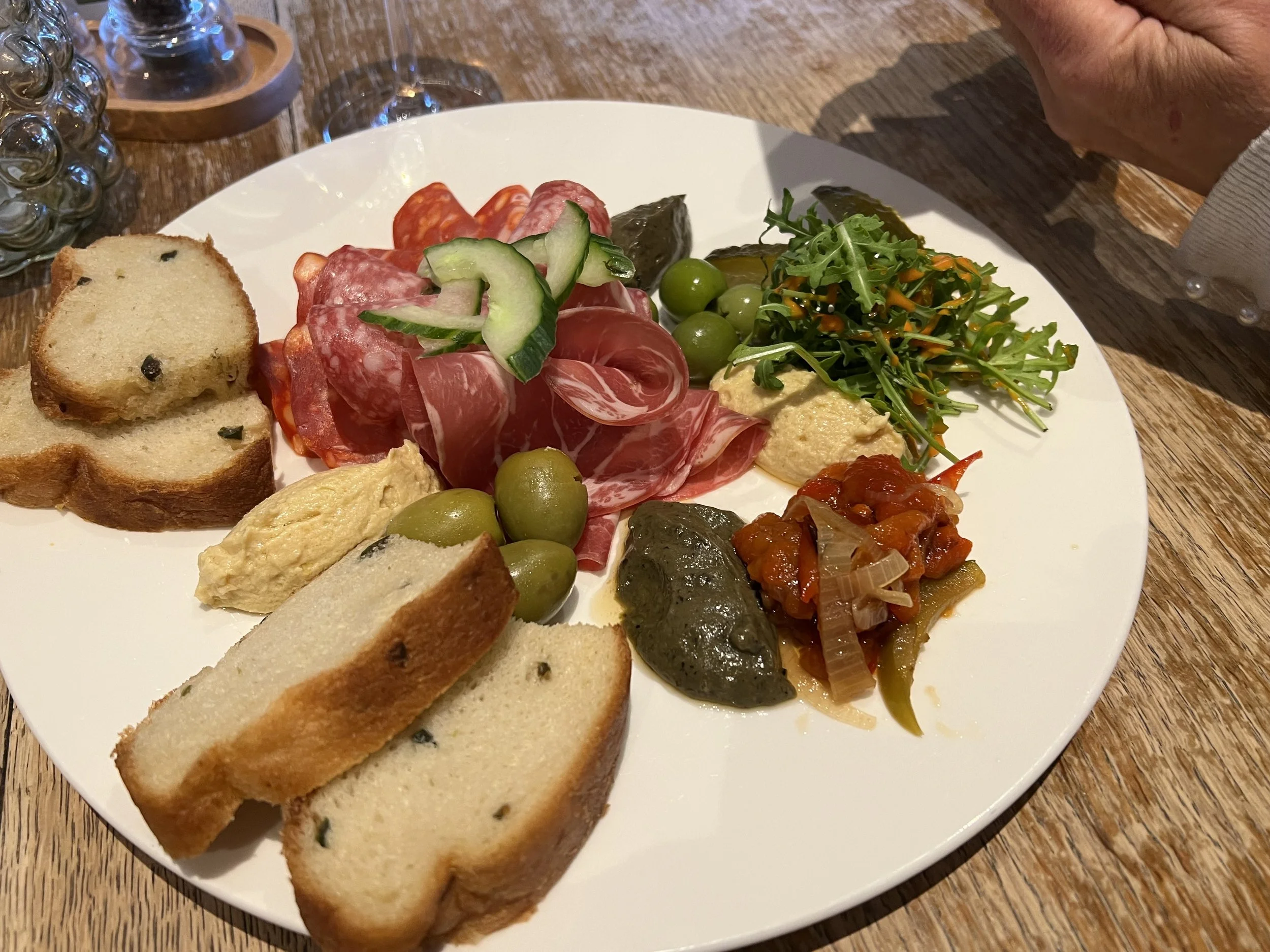Simple, ham, pickle, homous, bread