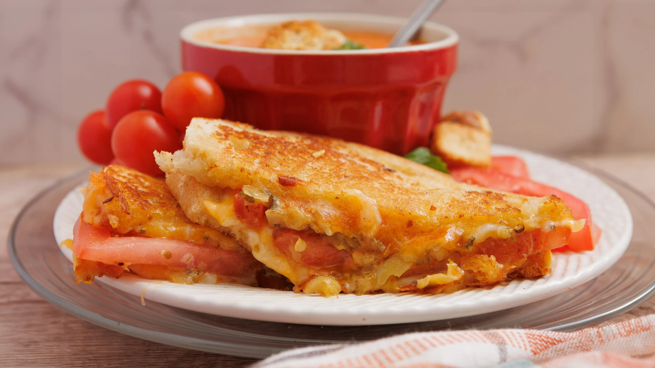 Layer zing on a grilled cheese