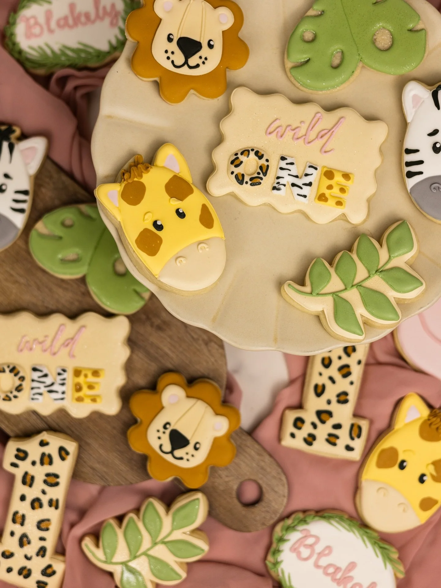 🐆🐵🐘🦒🦛🦁🦓

#wildone #wildonecookies #cookieinspo #firstbirthdayinspo #firstbirthday #firstbirthdaycookies #cookiedecorating