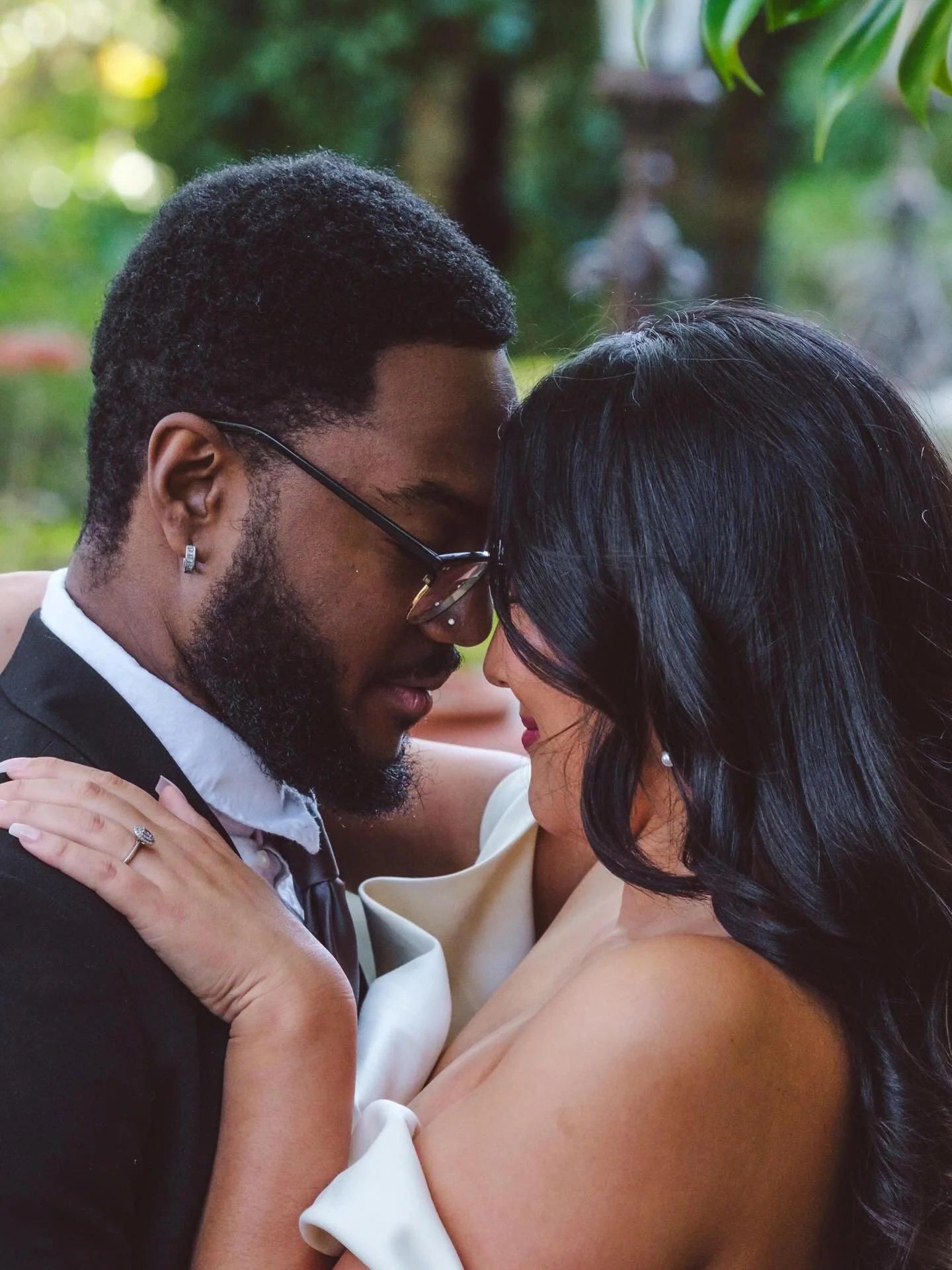 Making sure your day is all about you.

Captured on Fujifilm.

Engagement photos at Etienne Estate in Pasadena, California - sdbphotos | Southern California Wedding Photographer

Venue: @etienneestate
Couple: @mainaandaj
Florals: @lelychicblooms
Dres