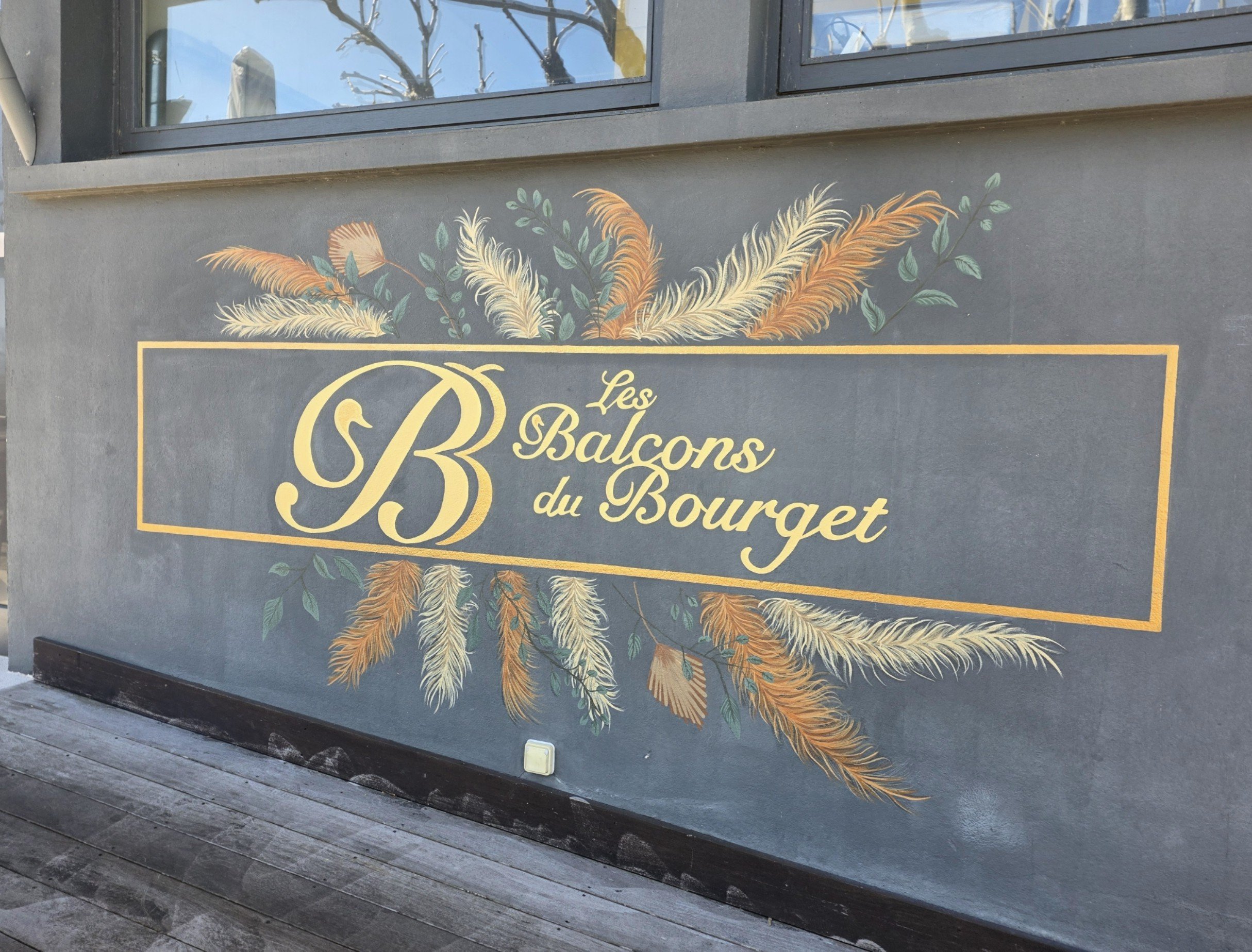 Fresque murale & lettrage décoratif en Savoie | Maison PARIÈS