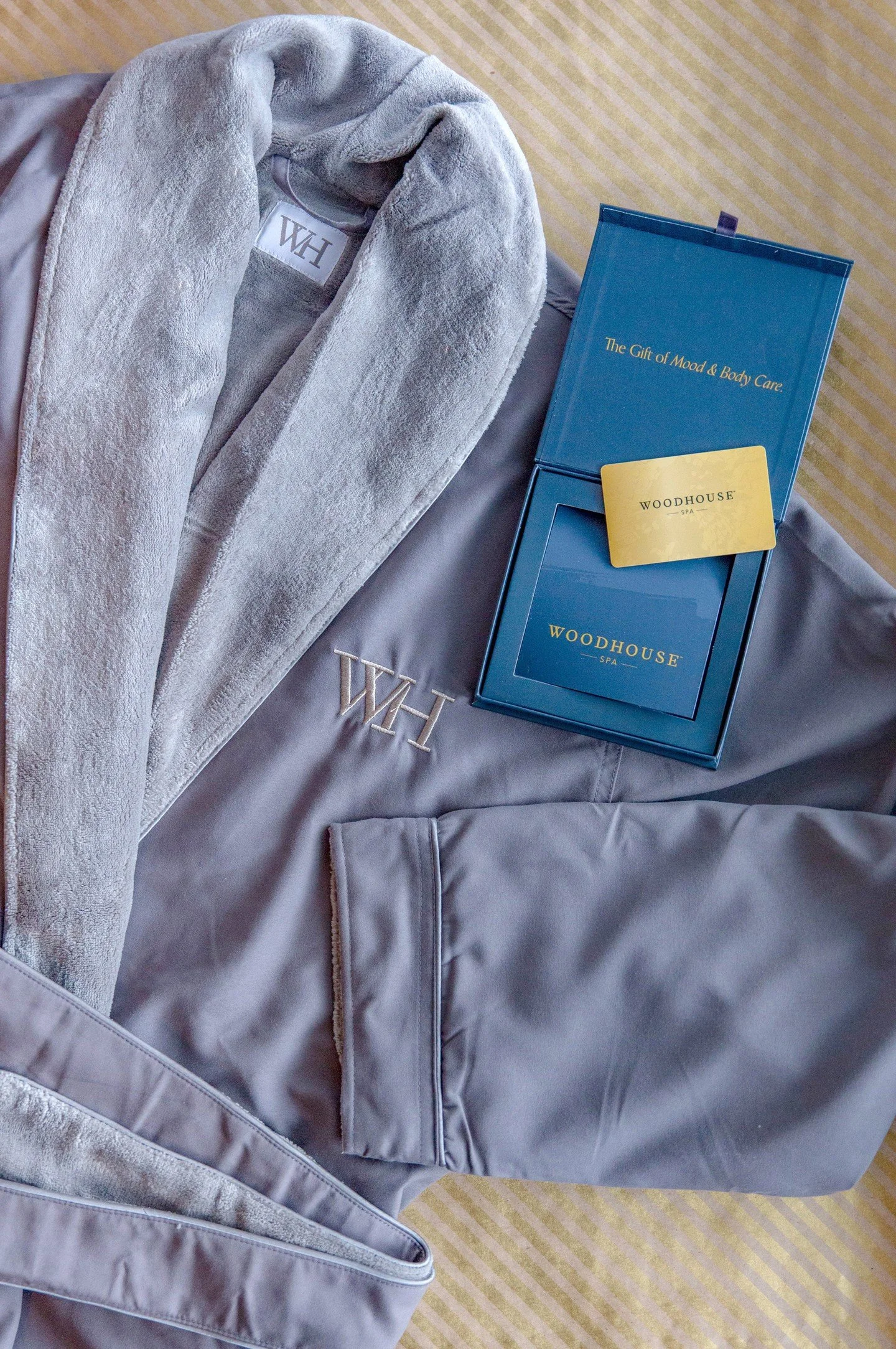 Looking for the perfect gift for the wellness lover in your life? Our holiday promotion is here at Woodhouse Spa Rogers ✨
ㅤ
✨ Spend $250 in gift cards and receive a complimentary Boheme candle
✨ Spend $500 in gift cards and receive a complimentary gr