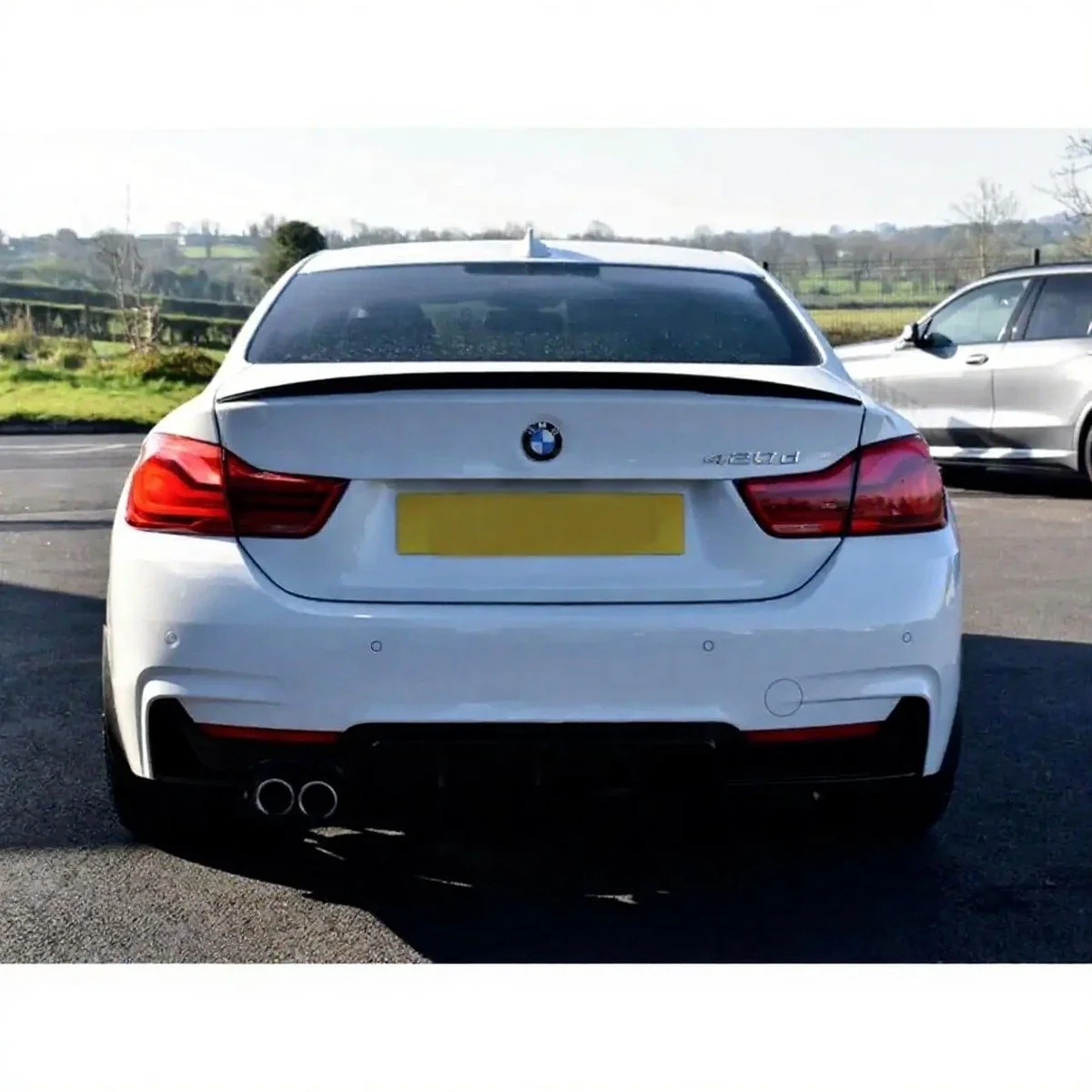 BMW 4 Series spoiler in gloss black (1).jpg