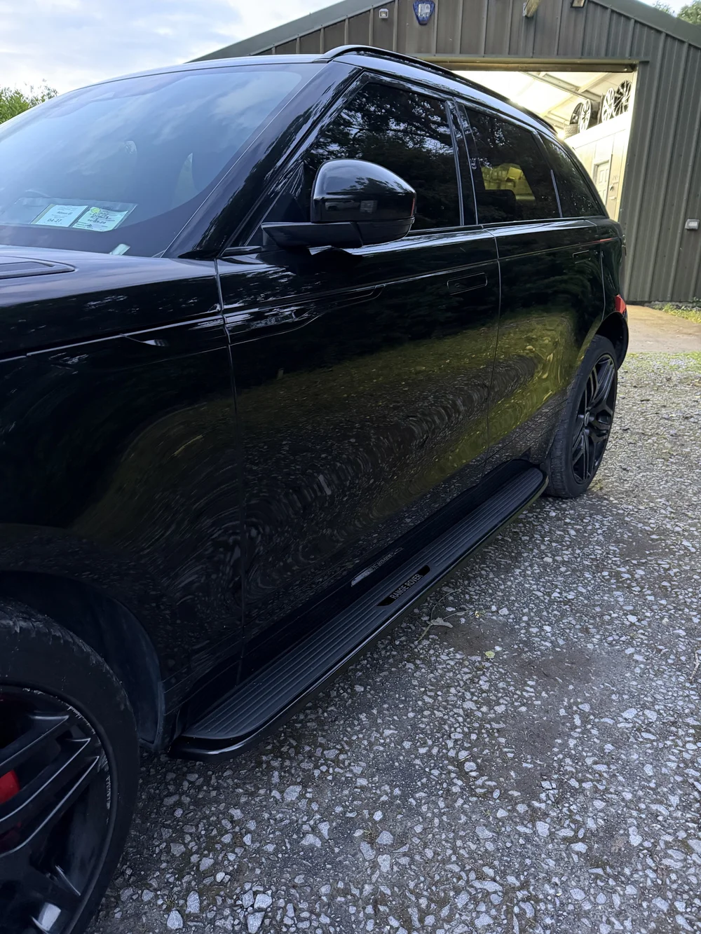 Range Rover Velar side steps, close up
