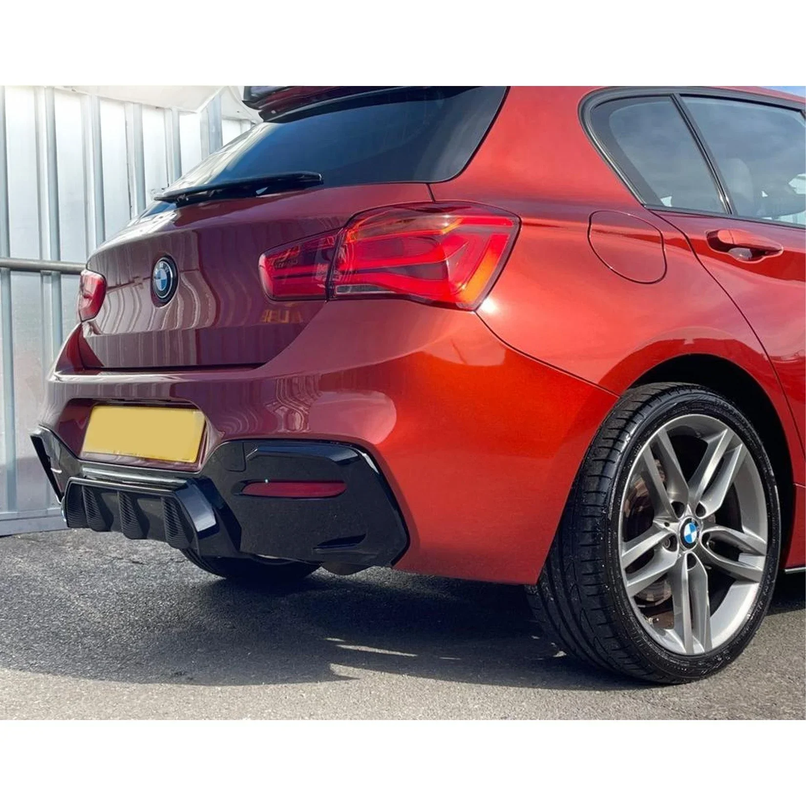 bmw-1-series-f20-rear-diffuser-v2-carbon-look-1.webp