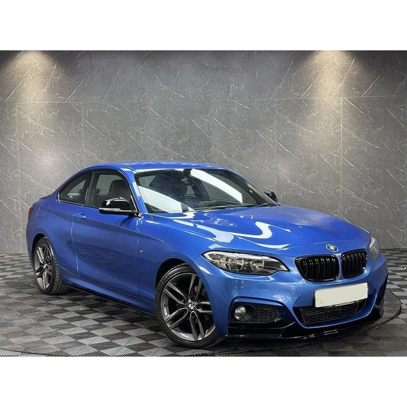bmw-2-series-f22-side-skirts-gloss-black-2.webp