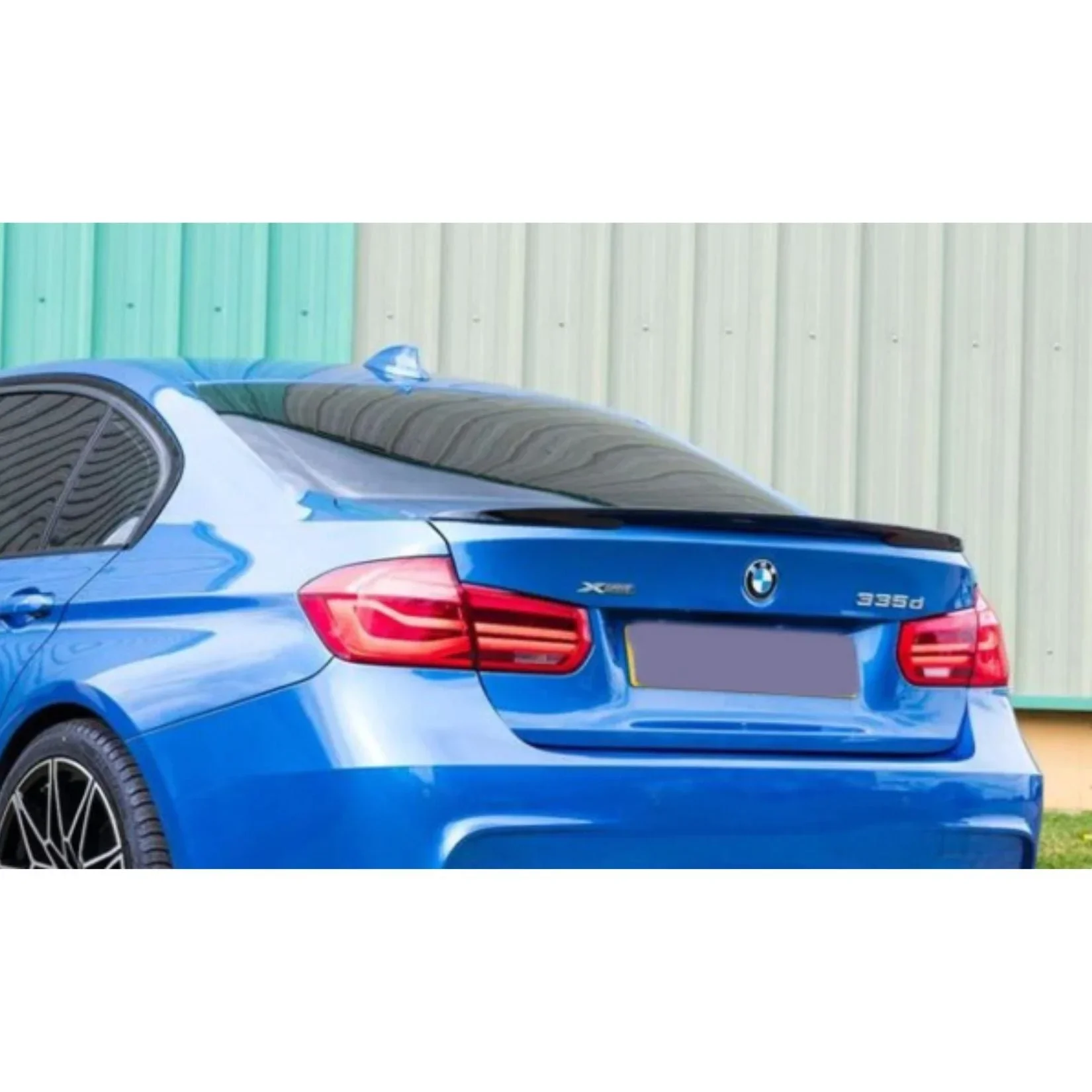 bmw-3-series-f30-full-body-kit-gloss-black-21.webp