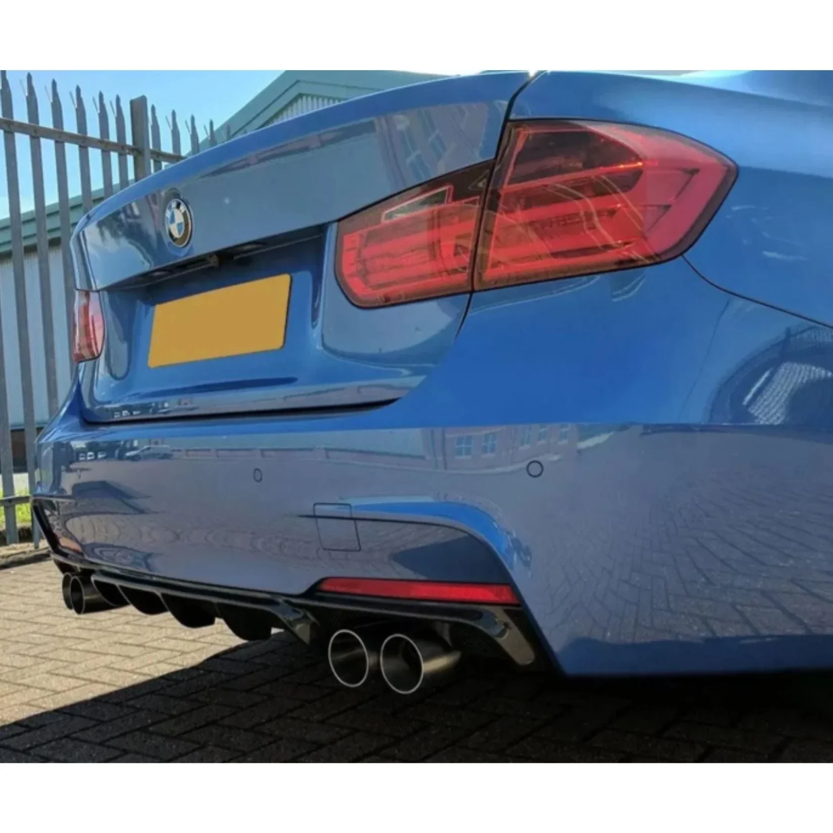 bmw-3-series-f30-full-body-kit-gloss-black-25.webp