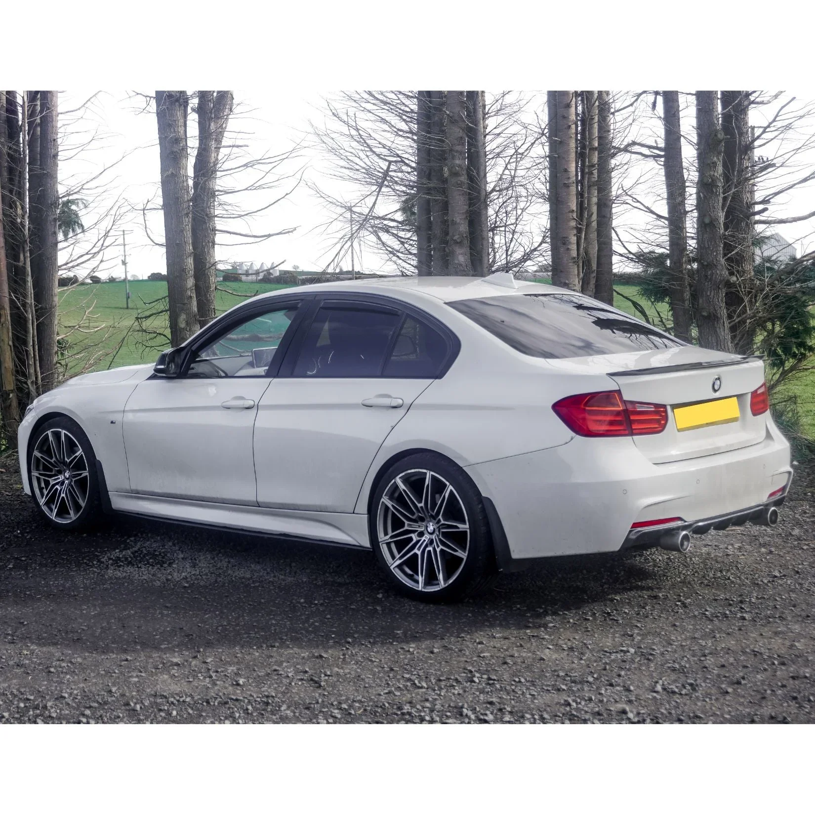 bmw-3-series-f30-rear-diffuser-v2-carbon-look-3.webp