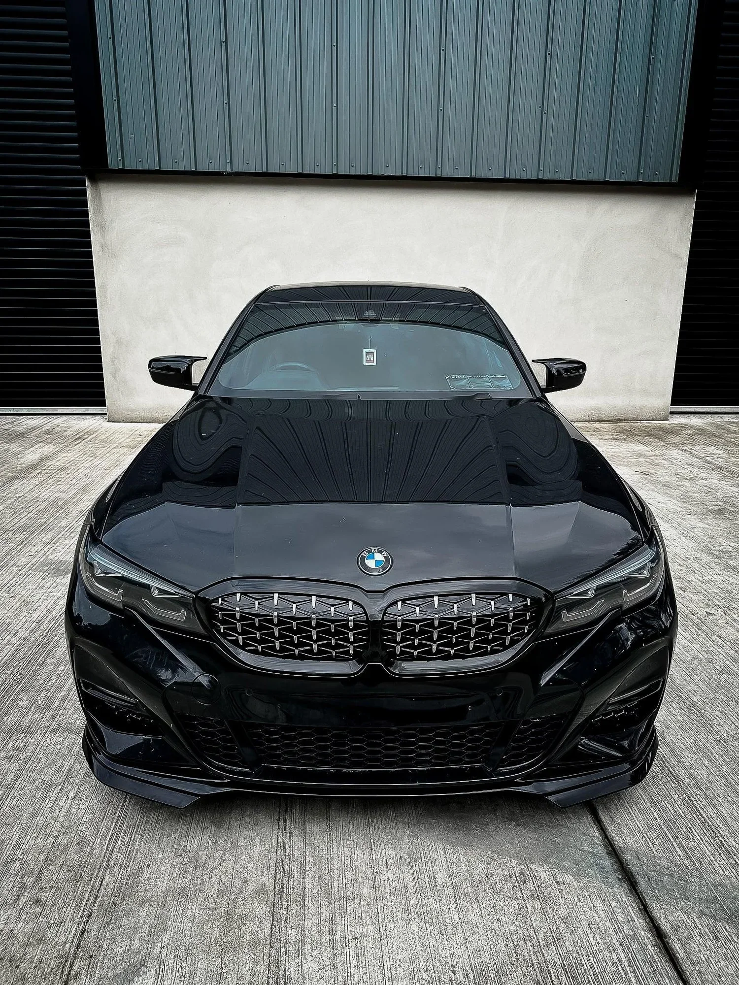 bmw-3-series-g20-front-grille-gloss-black-001-3.webp